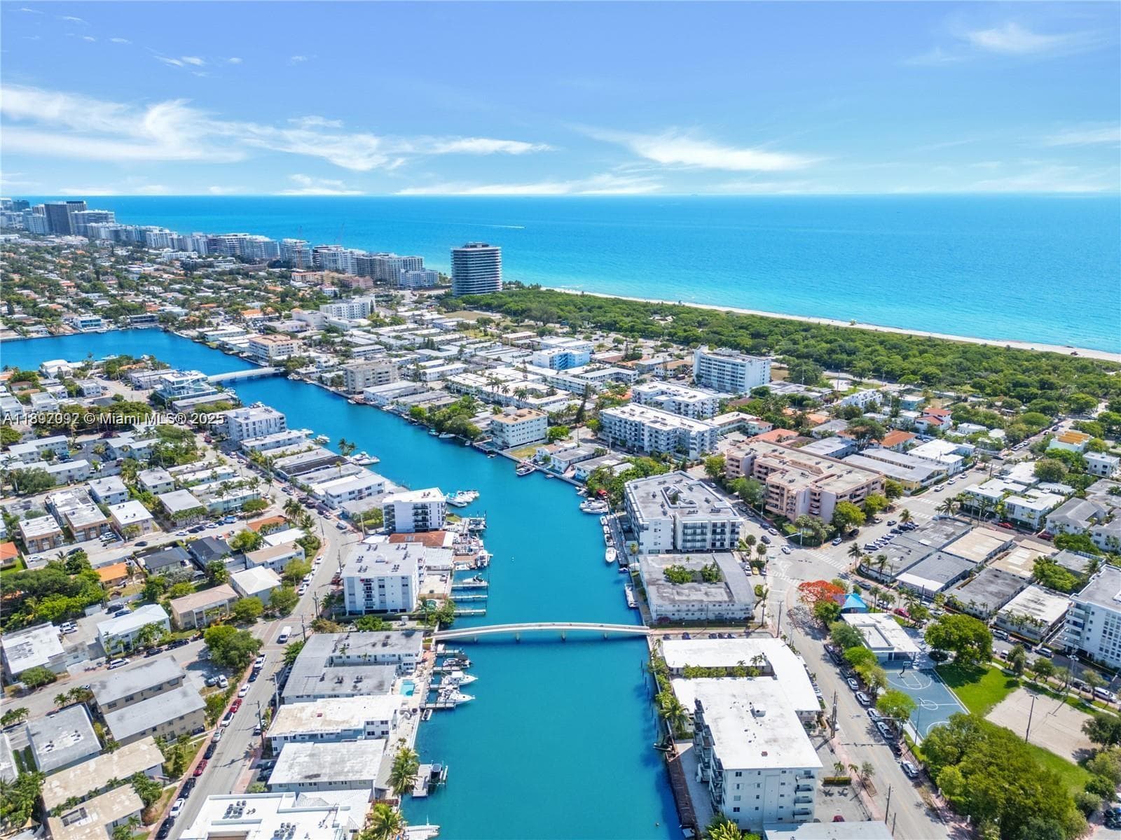 A11897092 — Miami Beach — 28