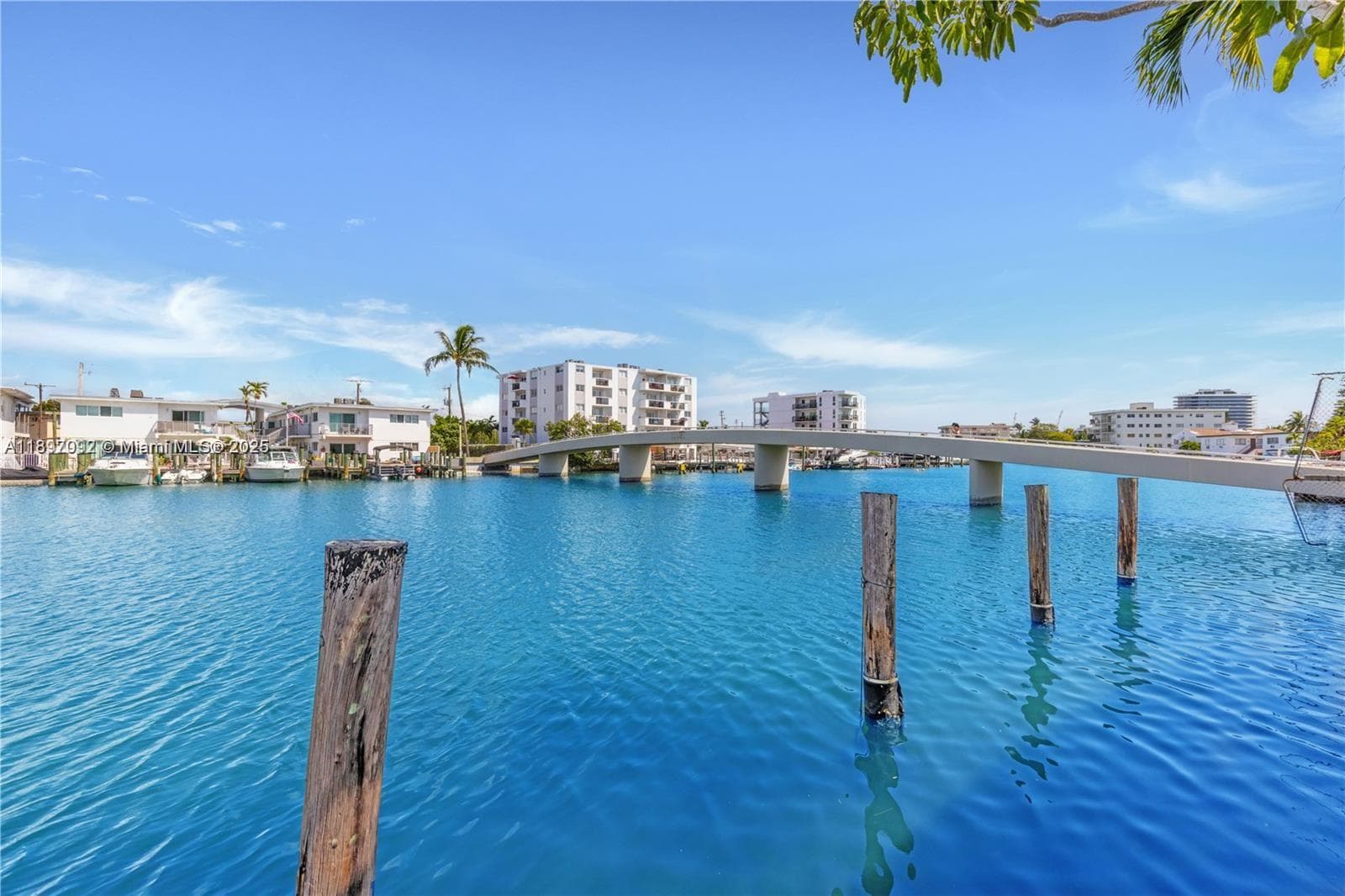 A11897092 — Miami Beach — 19