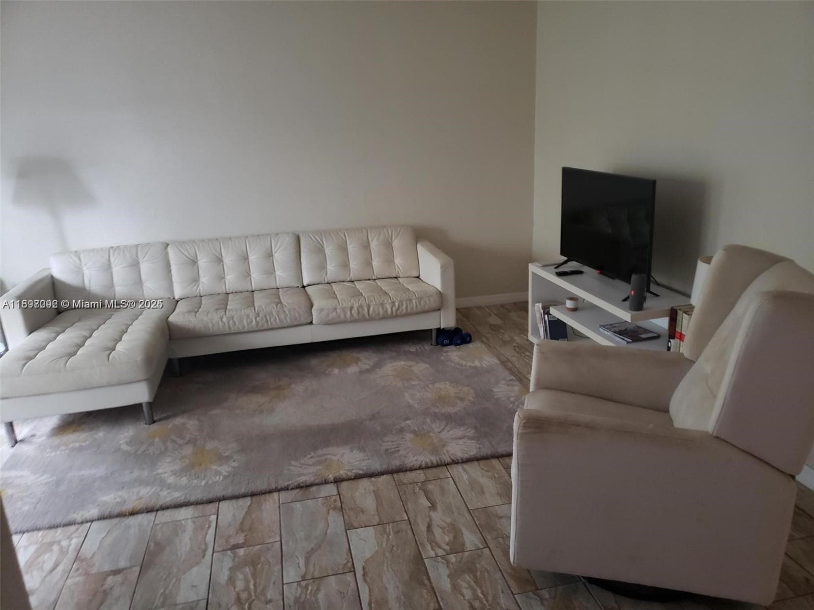 A11897092 — Miami Beach — 8