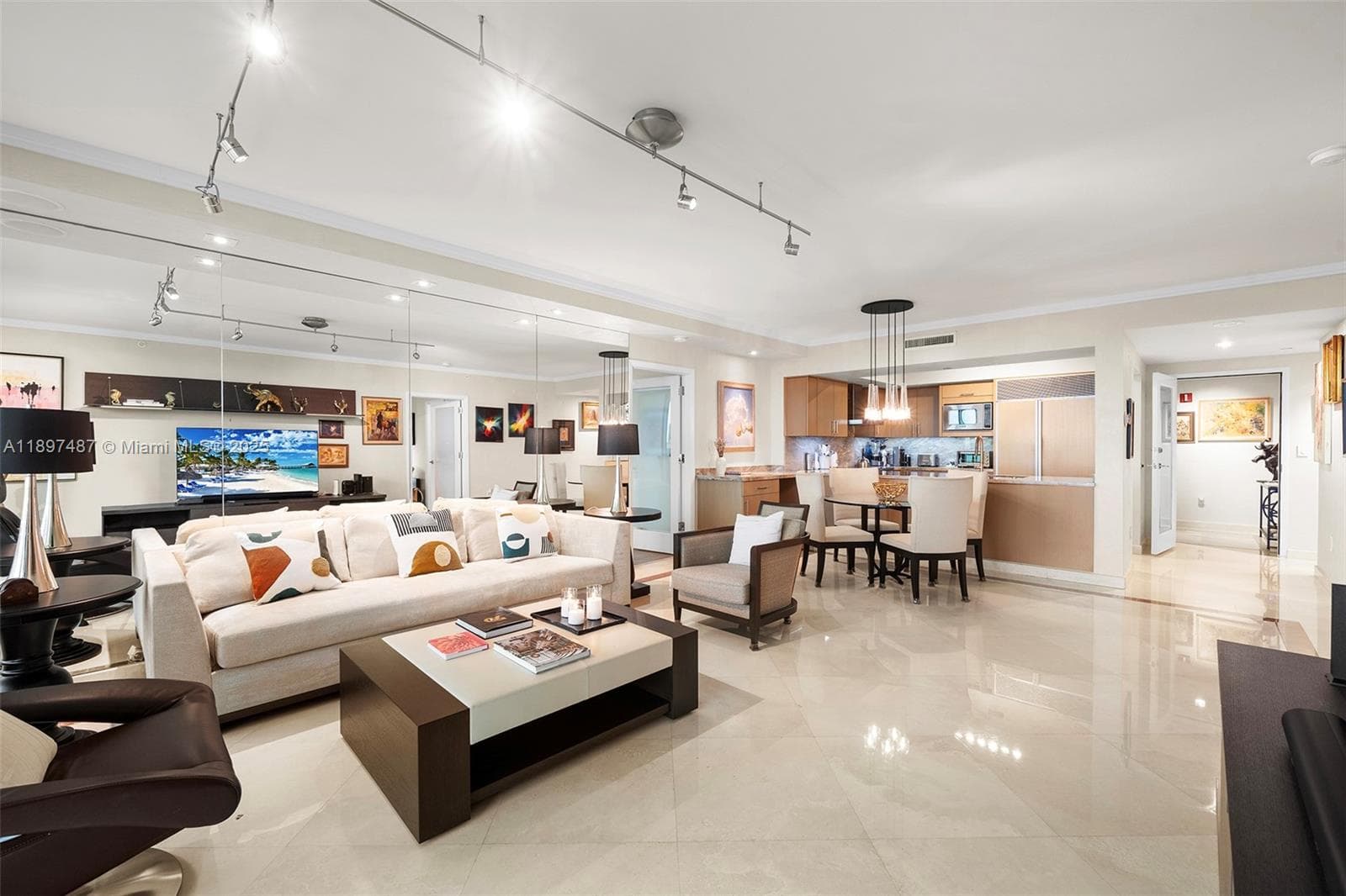 A11897487 — Miami Beach — 6