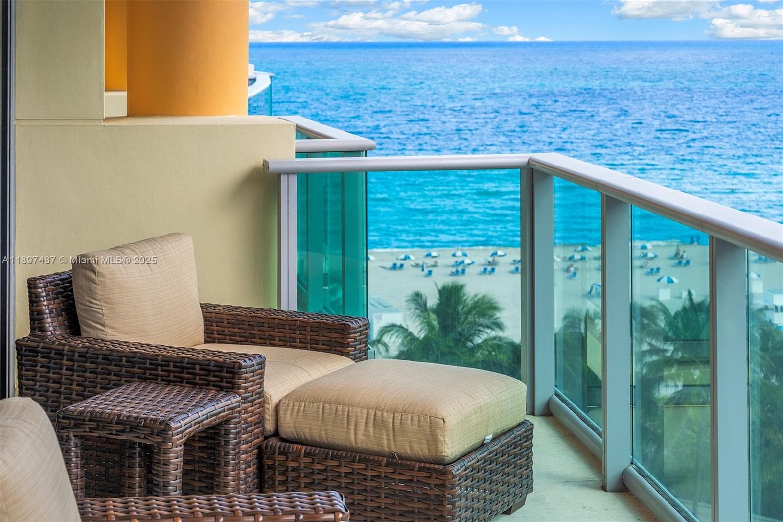 A11897487 — Miami Beach — 12