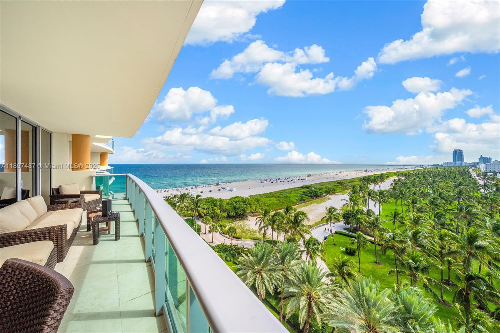 A11897487 — Miami Beach — 37