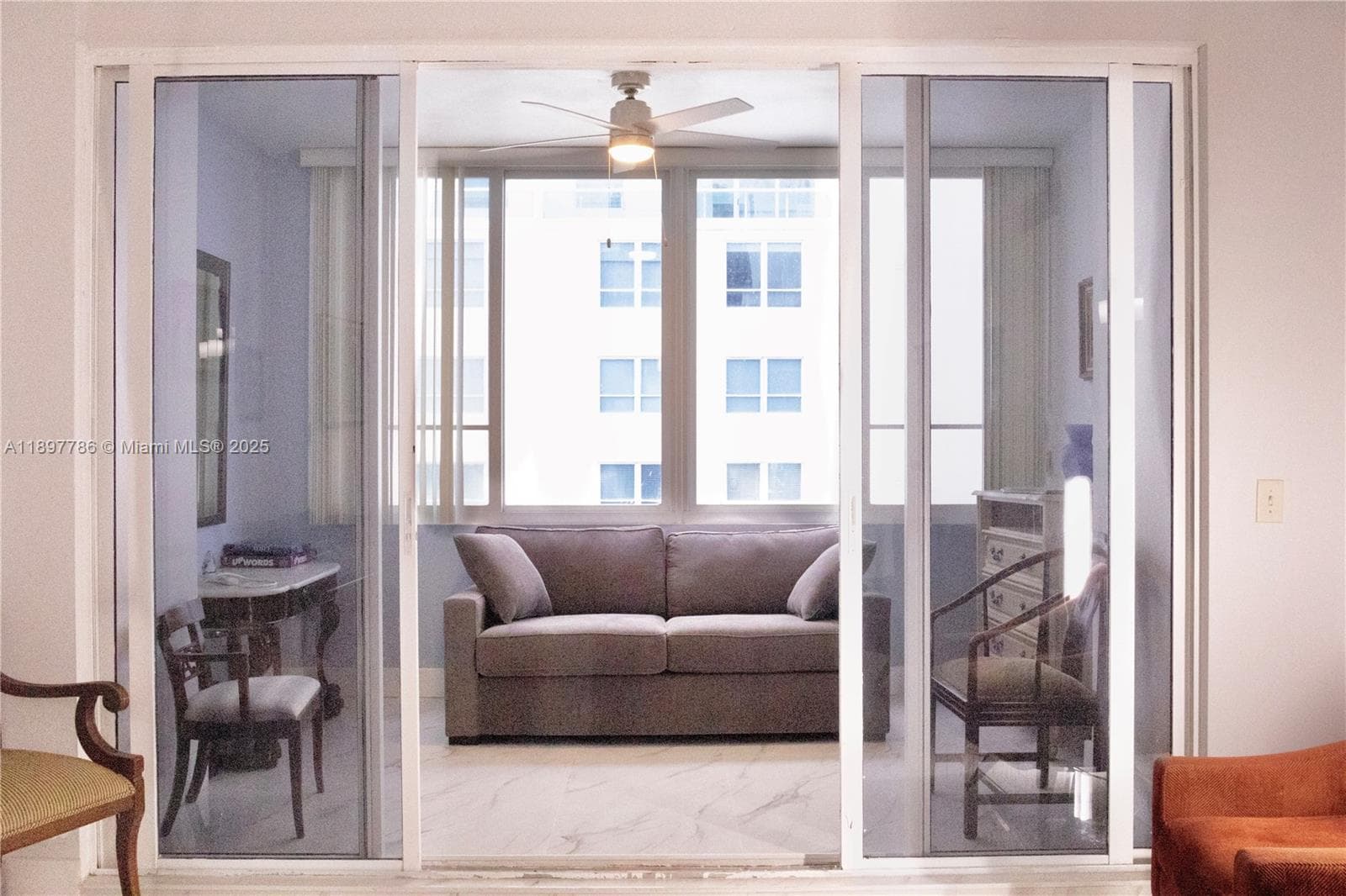A11897786 — Miami Beach — 3