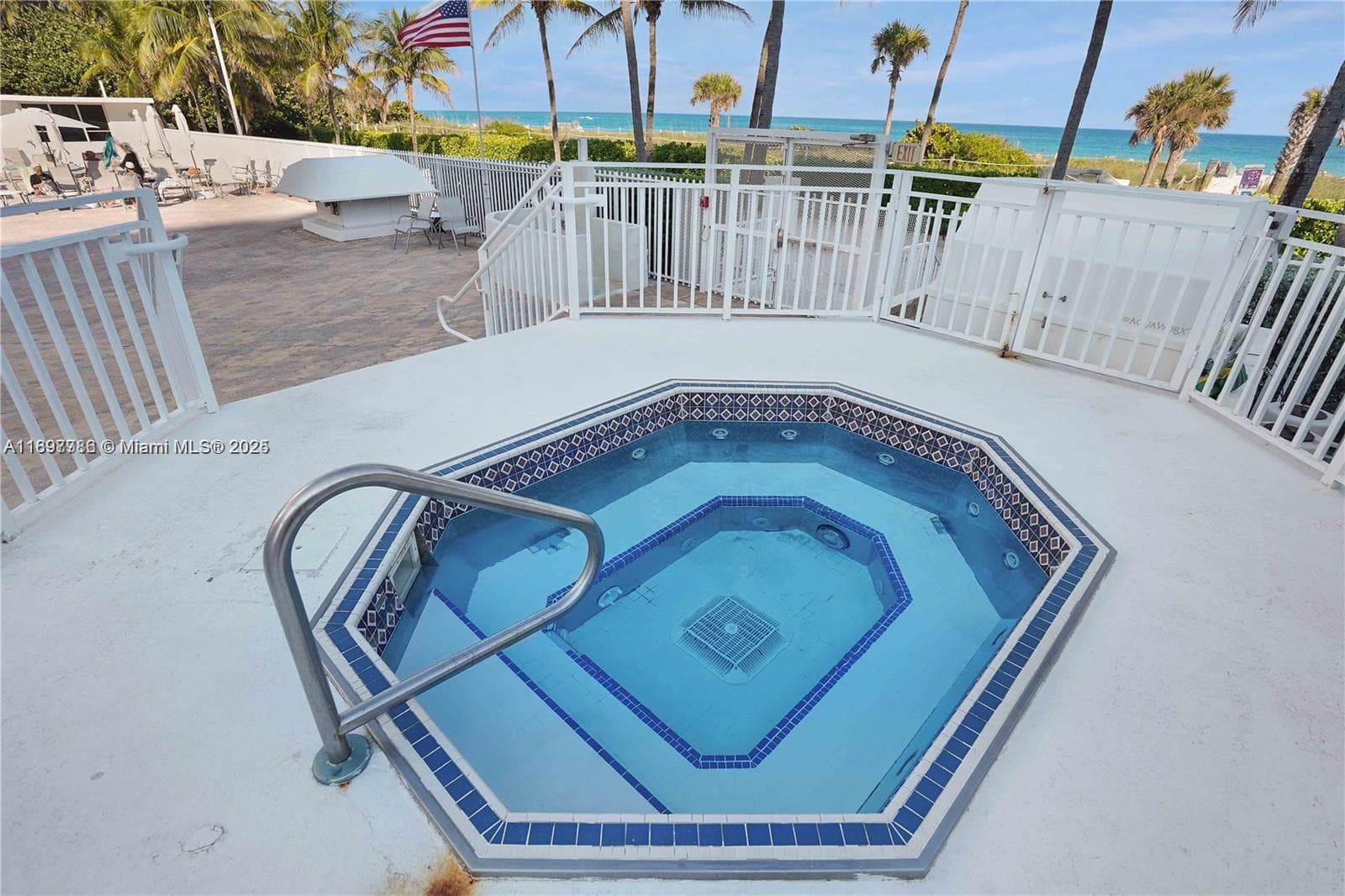 A11897786 — Miami Beach — 35