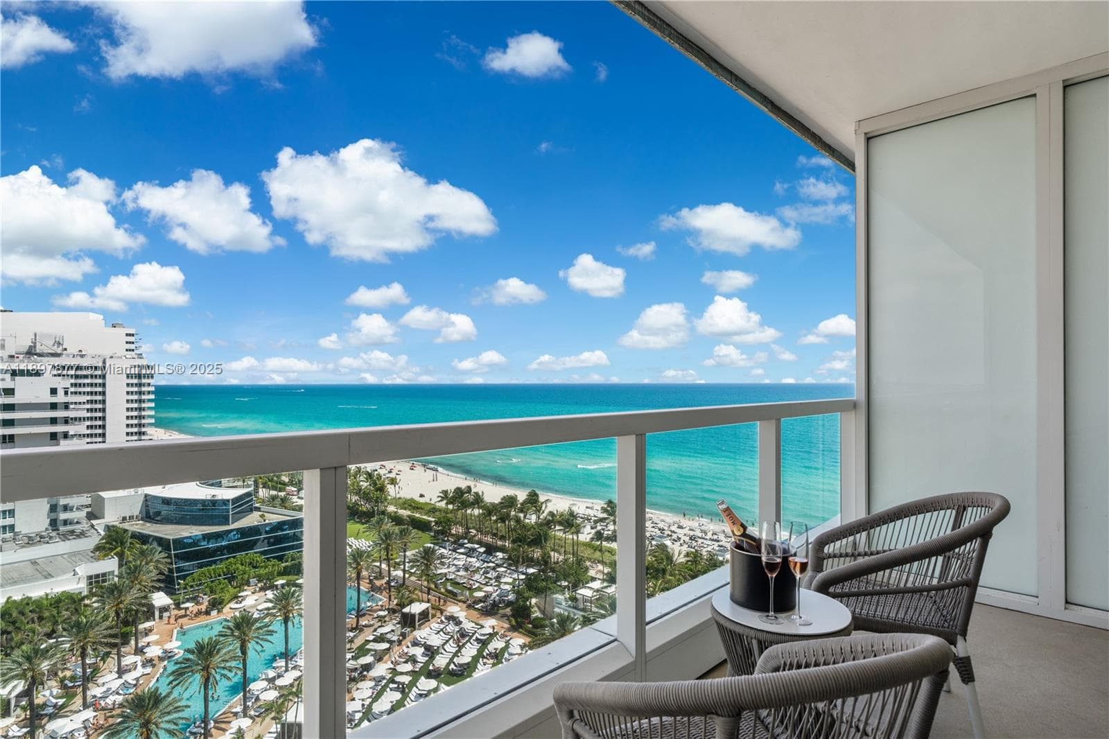 A11897877 — Miami Beach — 2