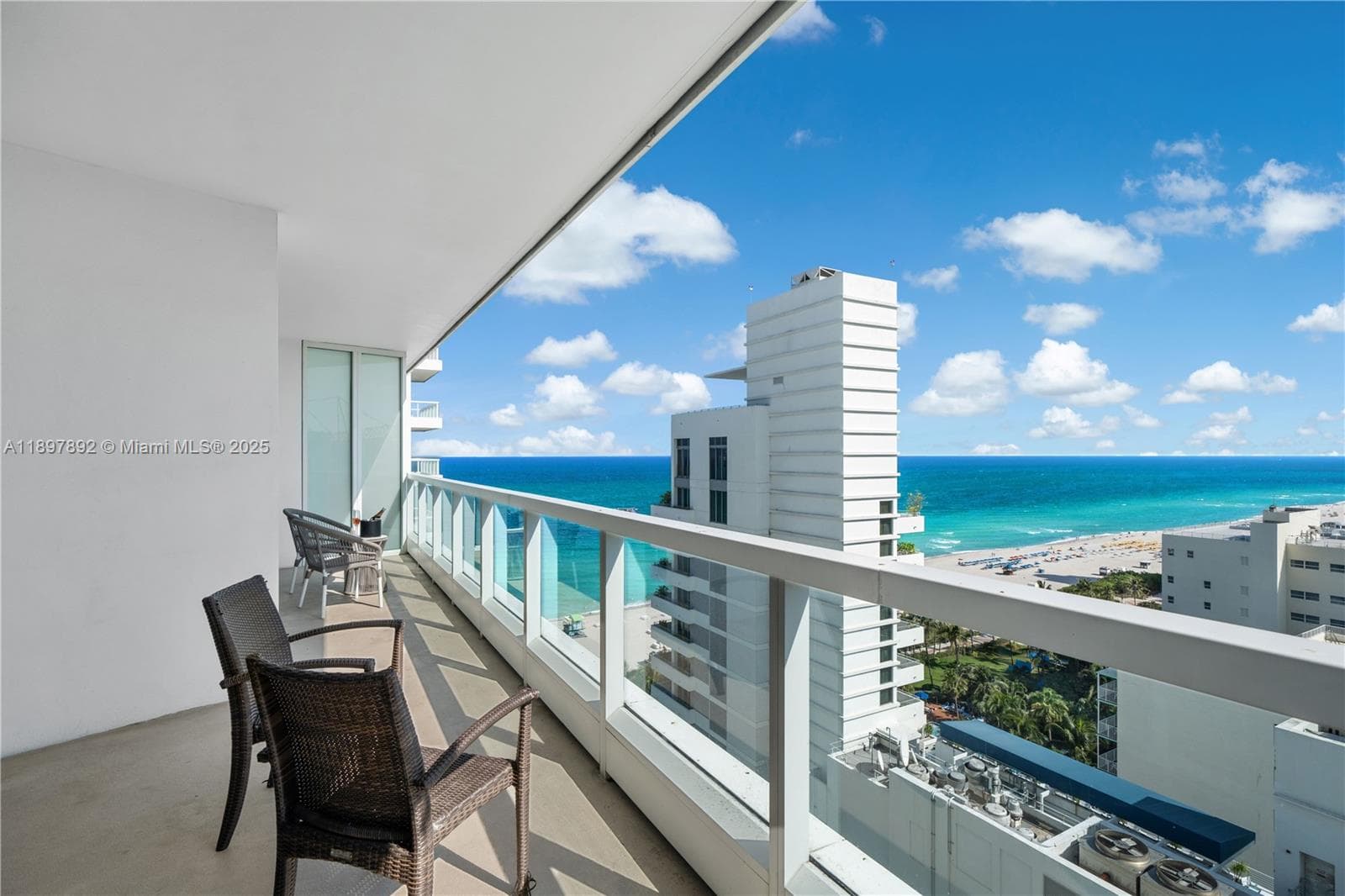 A11897892 — Miami Beach