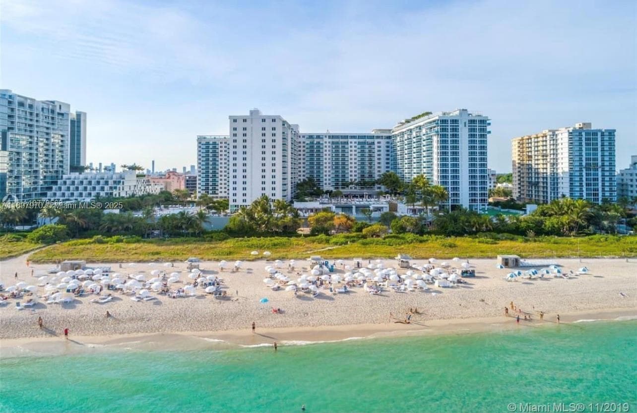 A11897970 — Miami Beach — 15