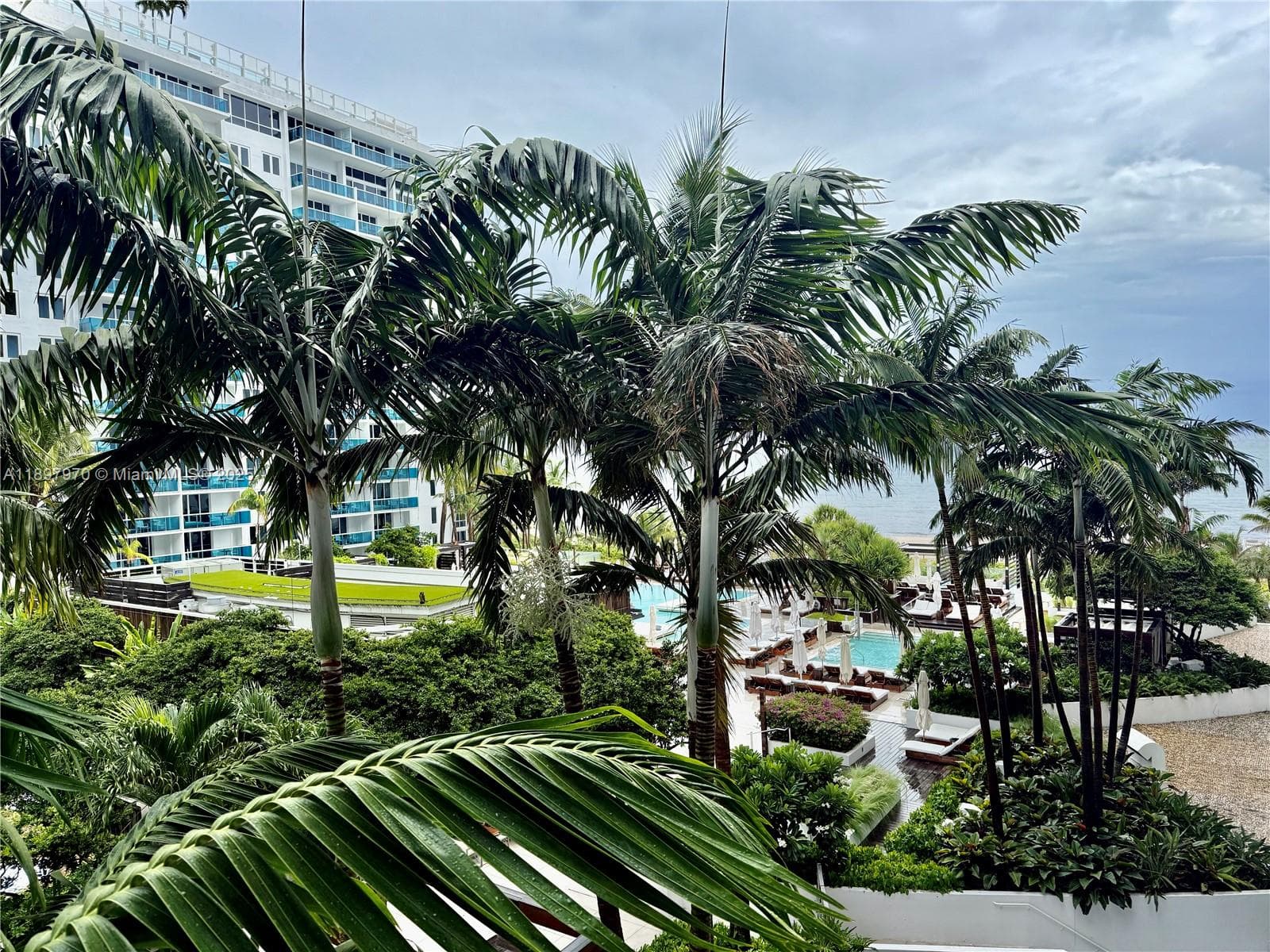 A11897970 — Miami Beach — 11