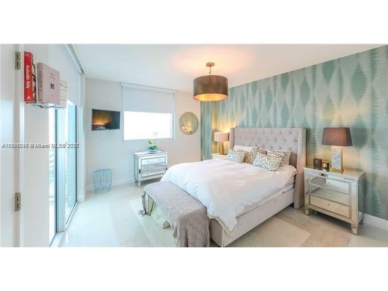 A11898036 — Miami Beach — 18