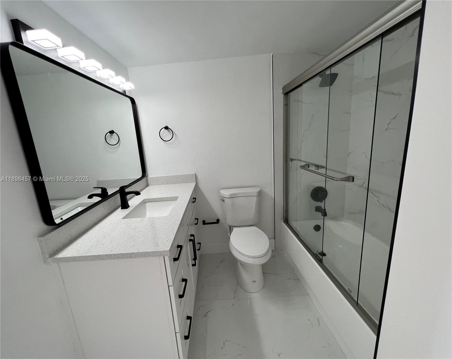 A11898457 — Miami Beach — 4