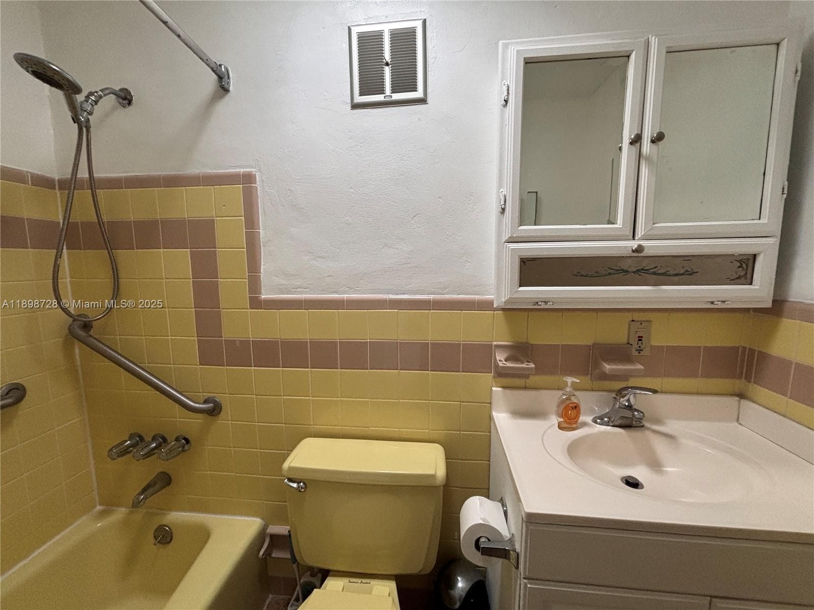 A11898728 — Miami Beach — 23