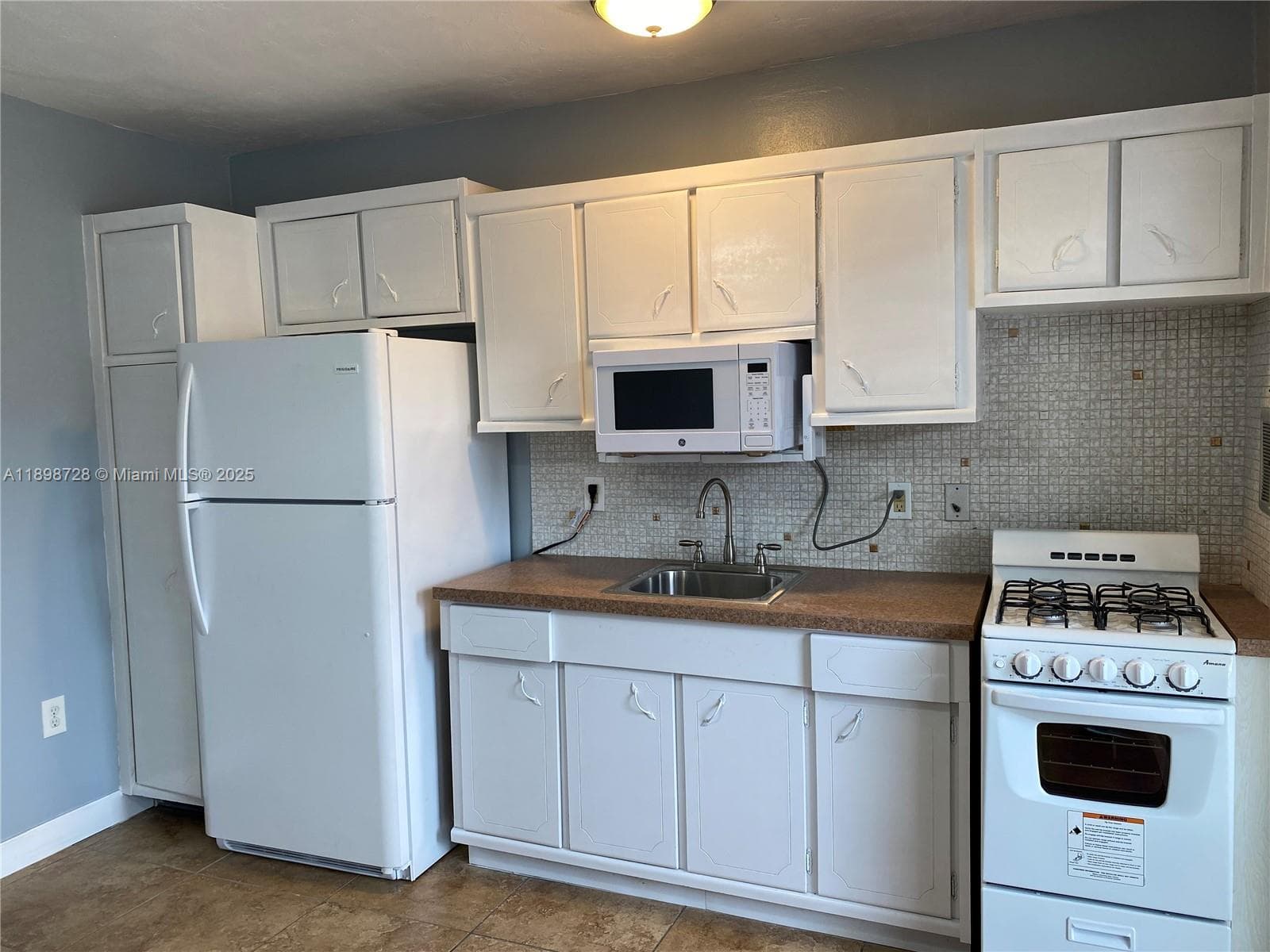 A11898728 — Miami Beach — 6