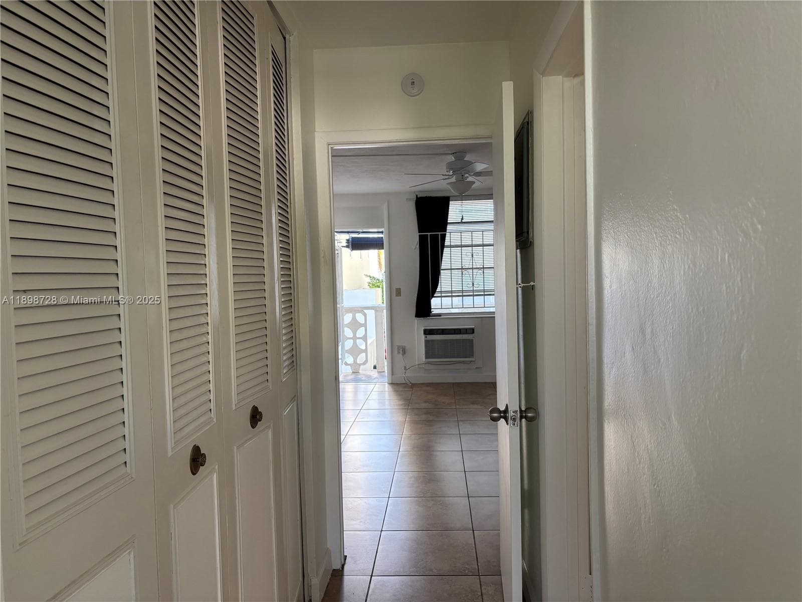 A11898728 — Miami Beach — 26