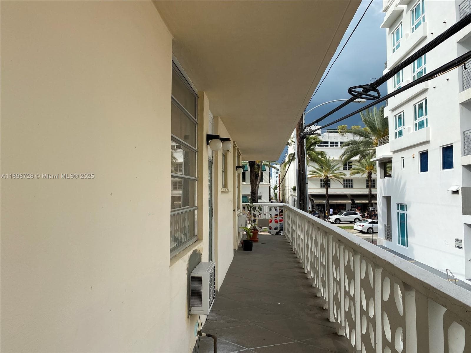 A11898728 — Miami Beach — 15