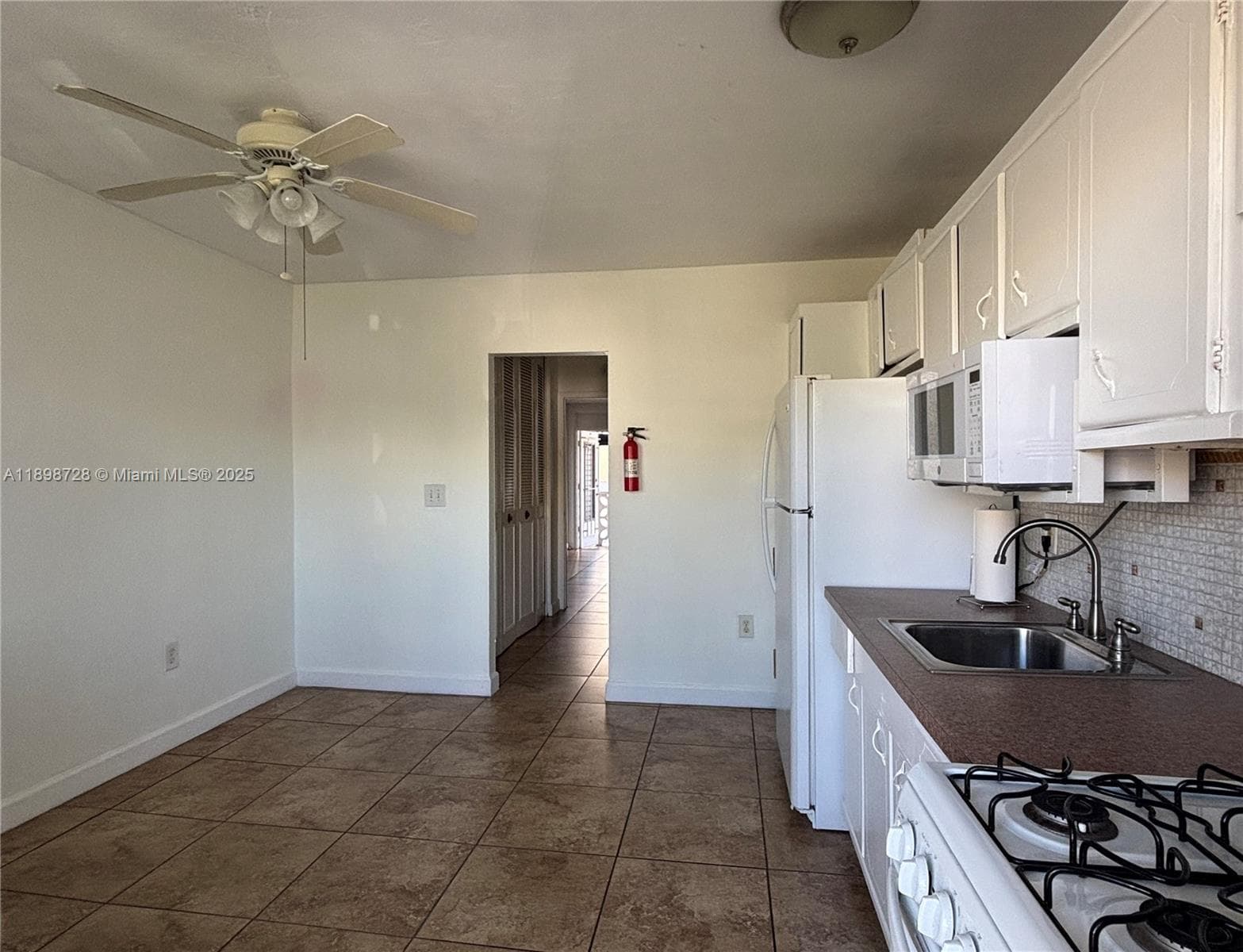 A11898728 — Miami Beach — 8