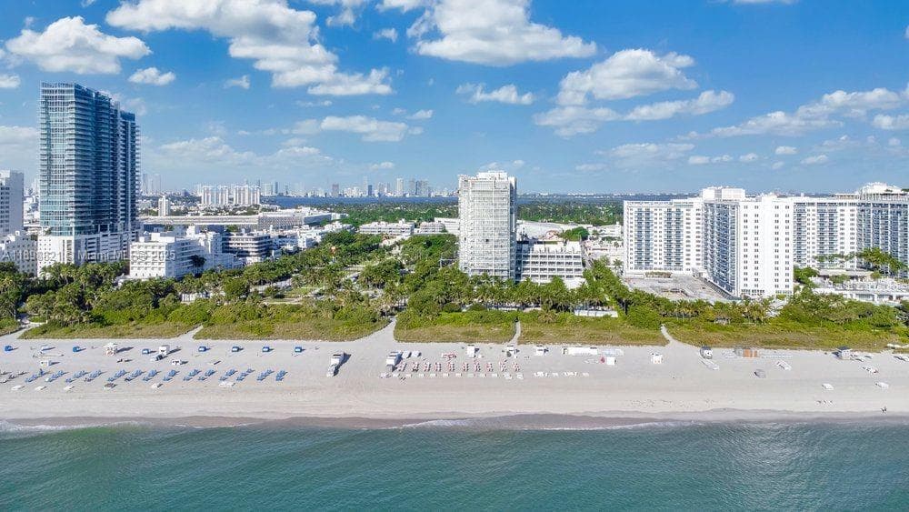 A11898821 — Miami Beach — 21