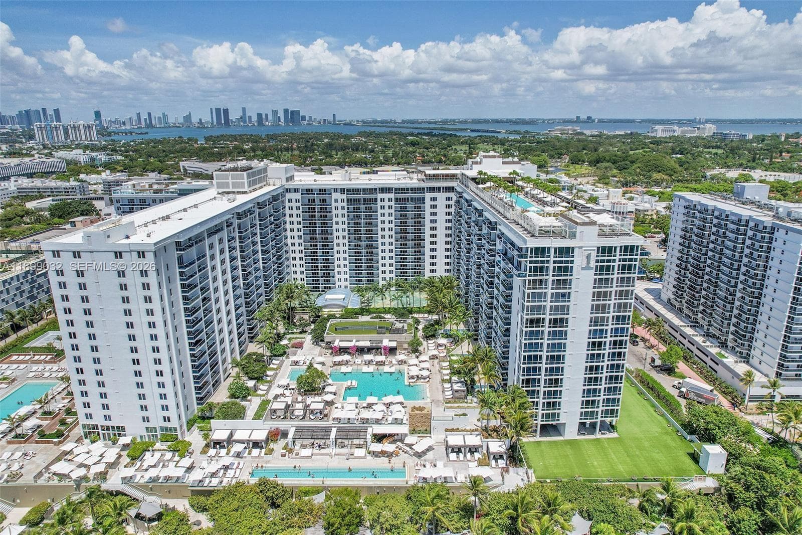 A11899032 — Miami Beach — 11