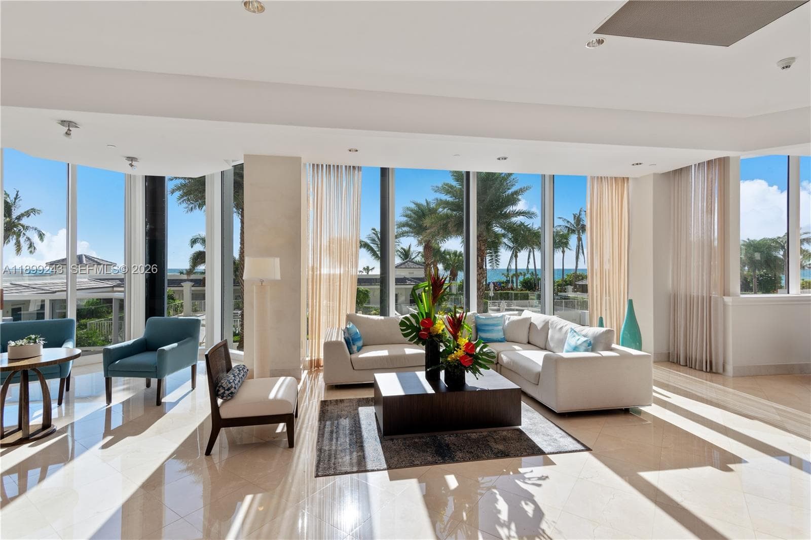 A11899243 — Miami Beach — 26