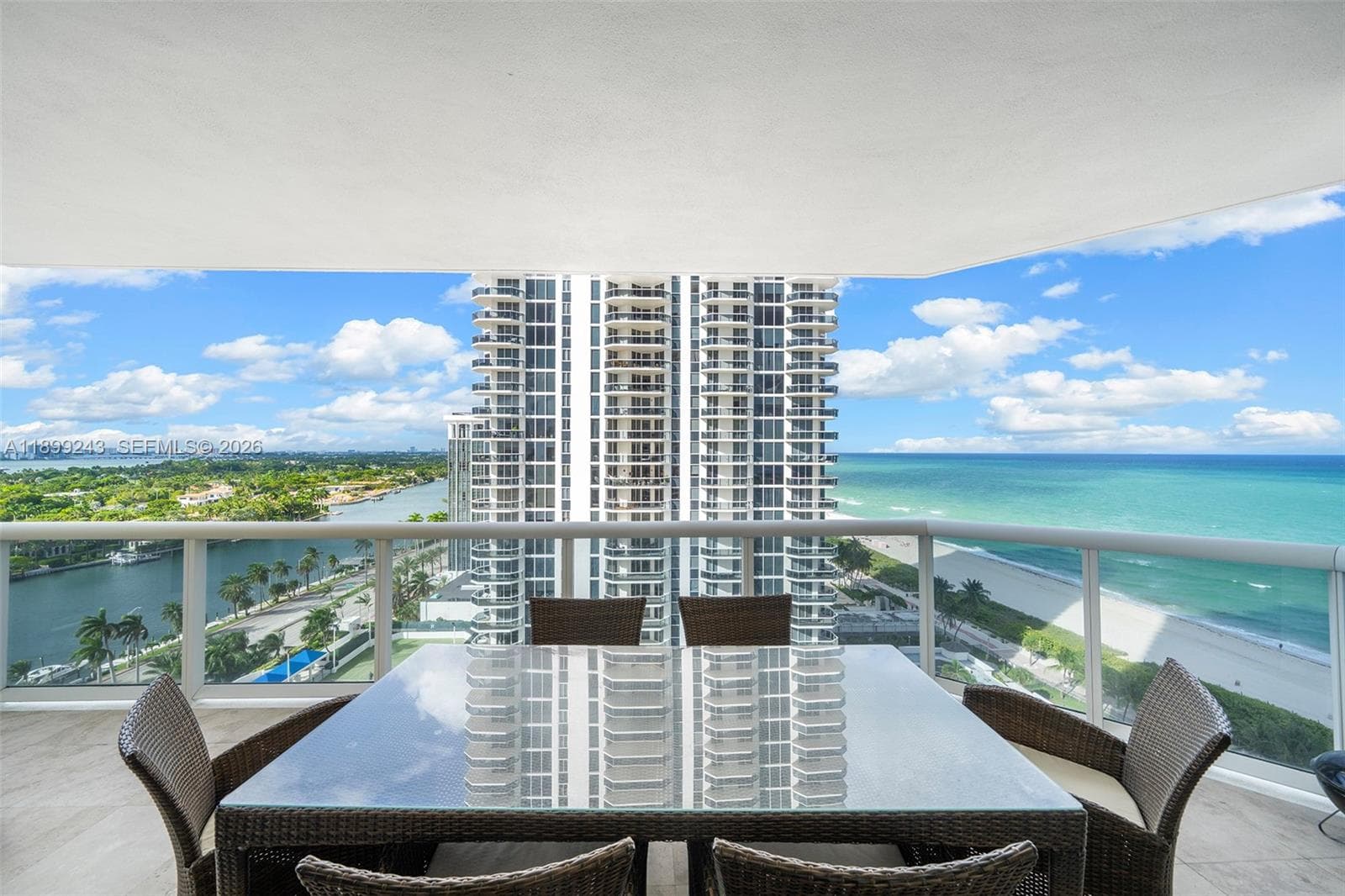 A11899243 — Miami Beach — 10