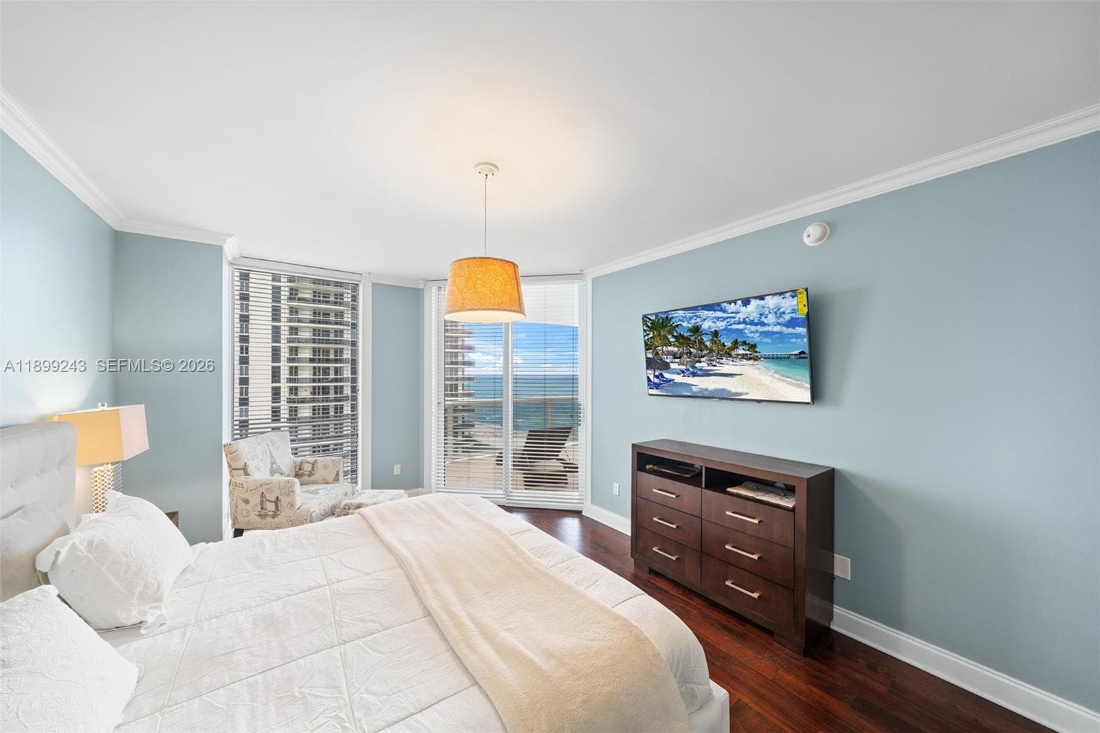 A11899243 — Miami Beach — 15