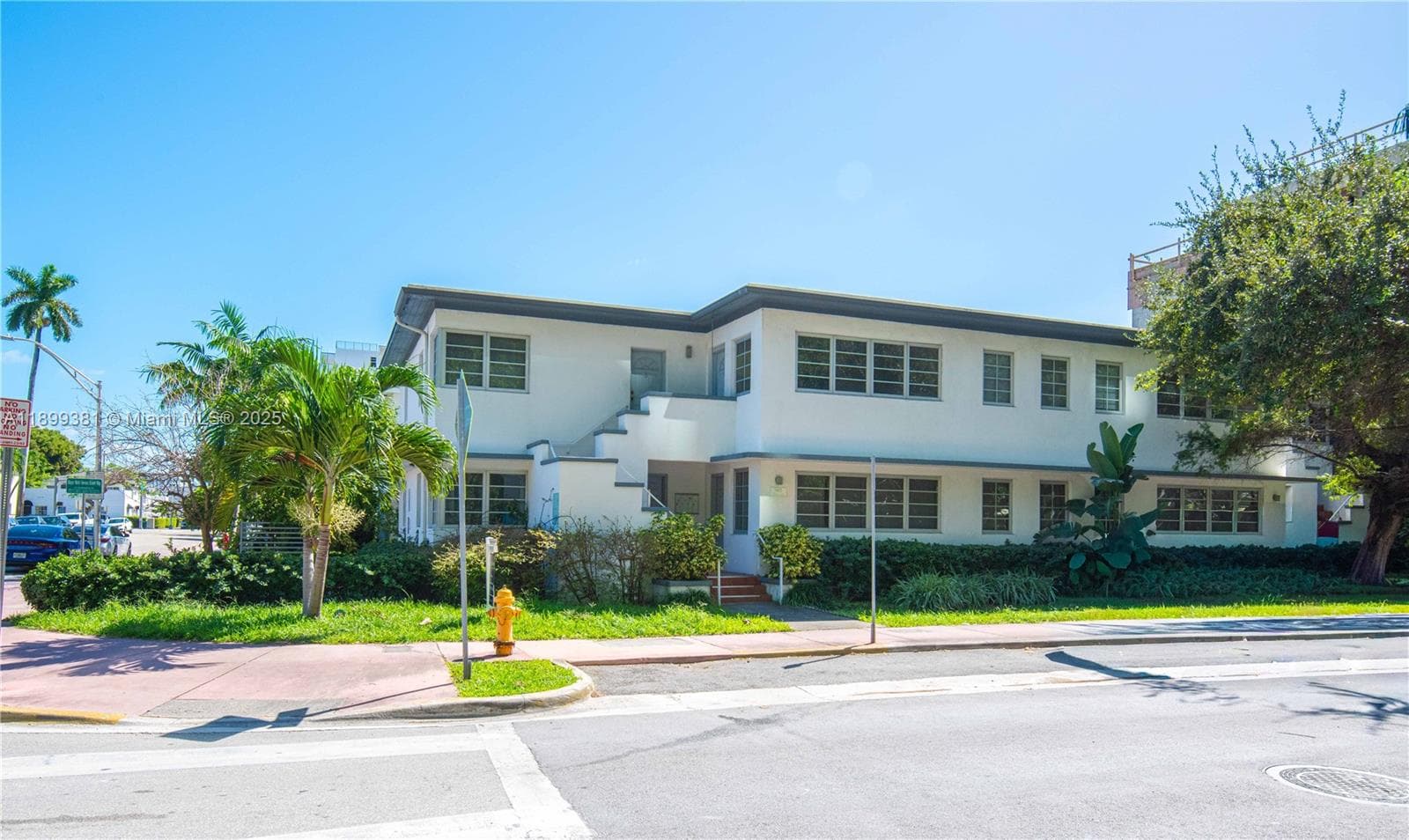 A11899381 — Miami Beach — 5