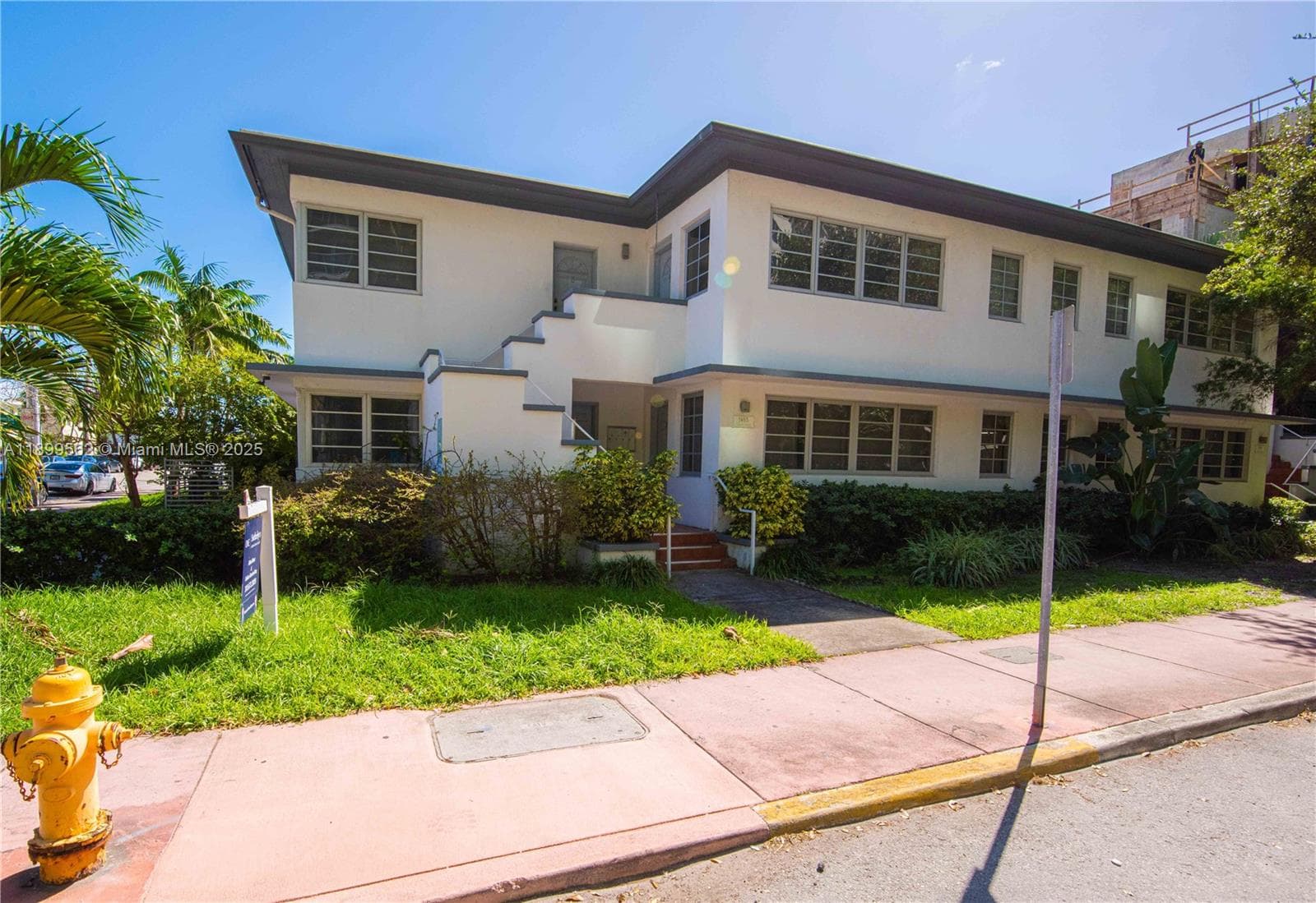 A11899562 — Miami Beach