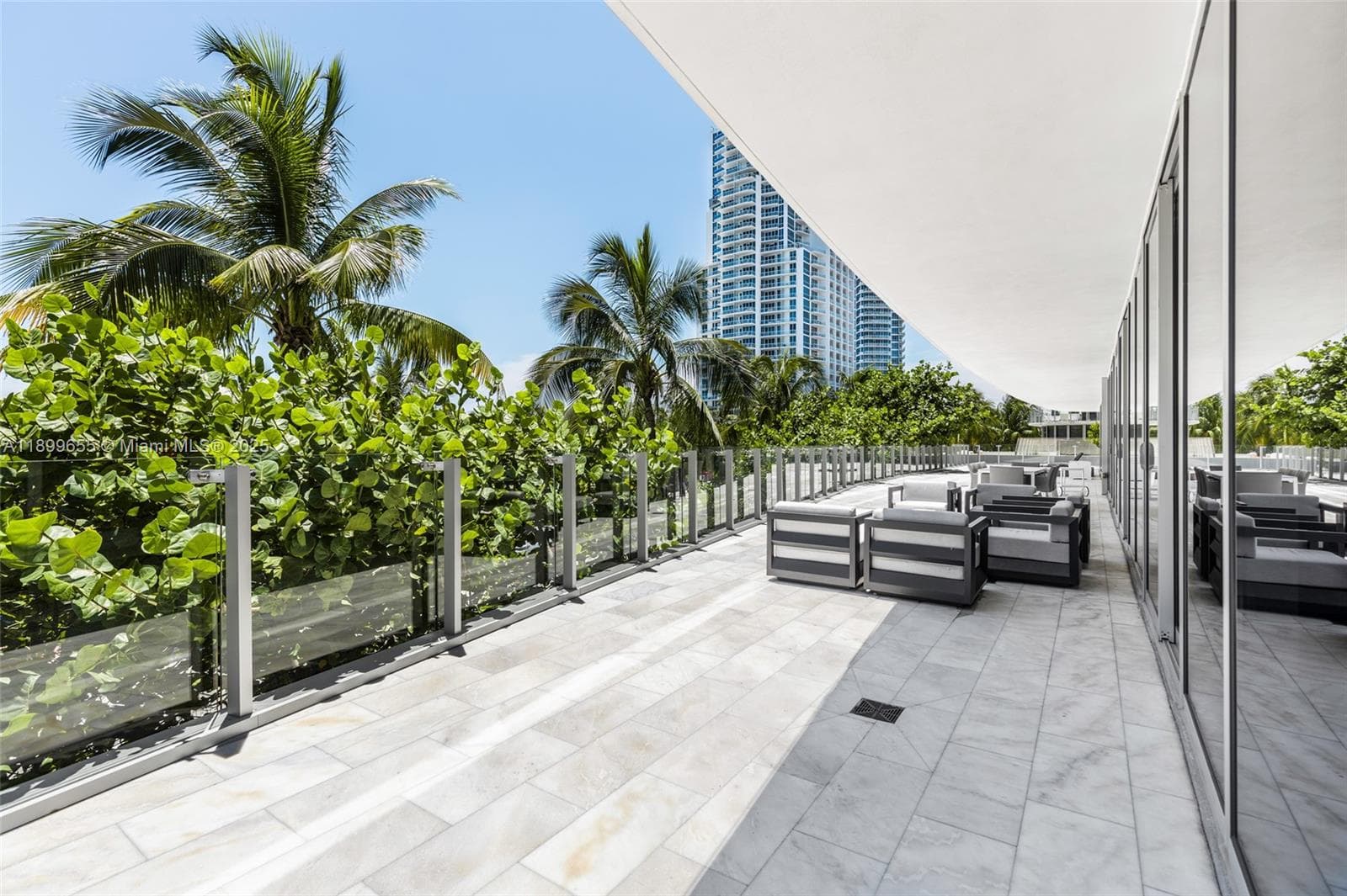 A11899655 — Miami Beach — 23