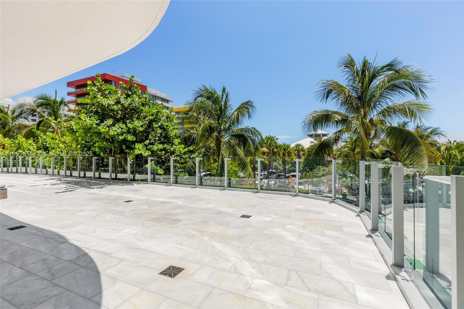 A11899655 — Miami Beach — 24