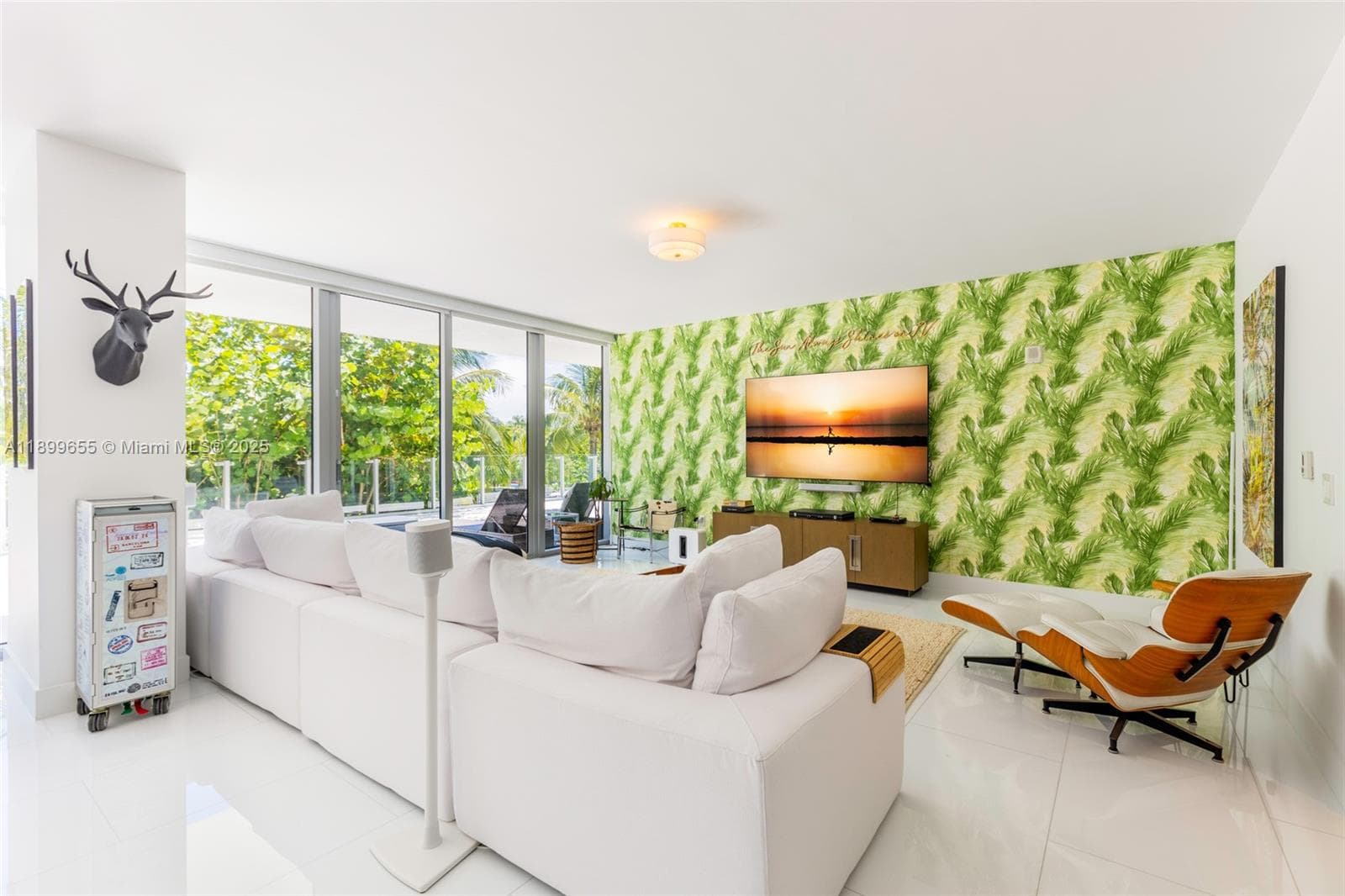 A11899655 — Miami Beach — 11