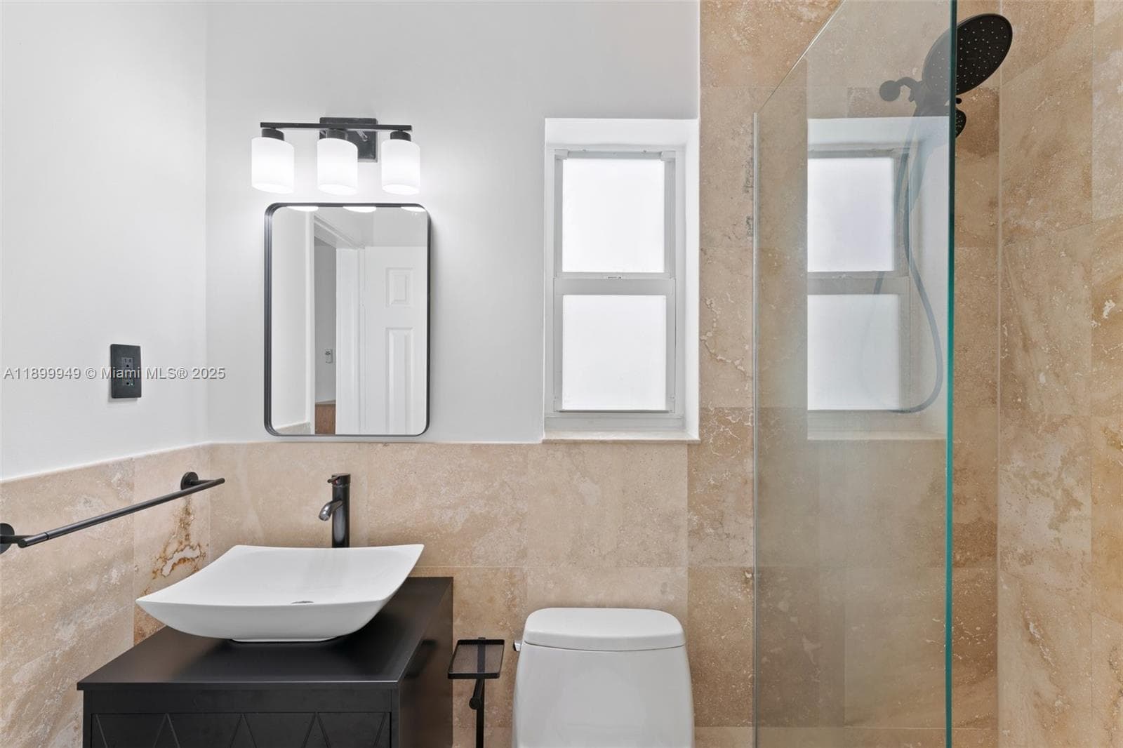A11899949 — Miami Beach — 23
