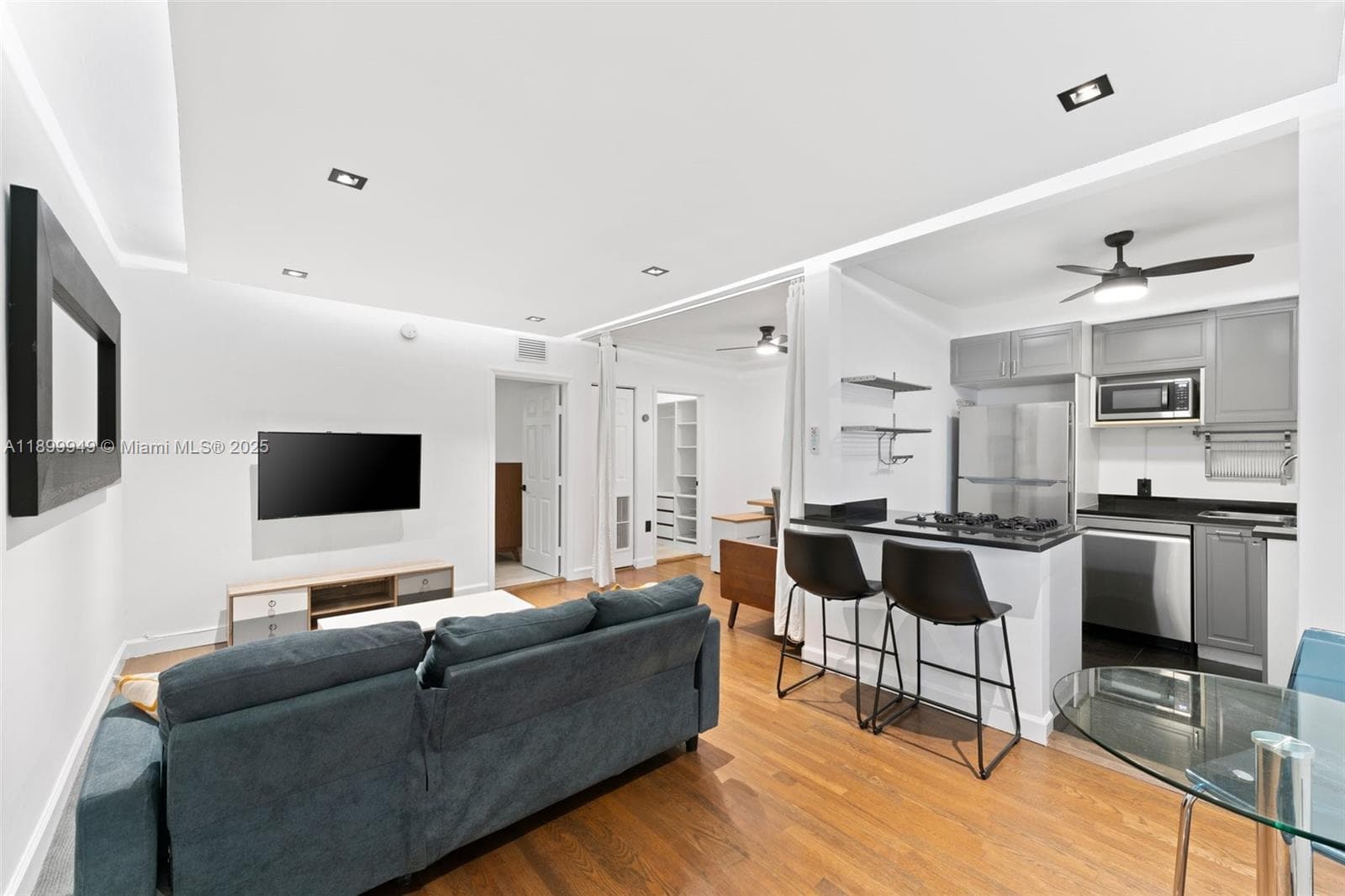 A11899949 — Miami Beach — 5