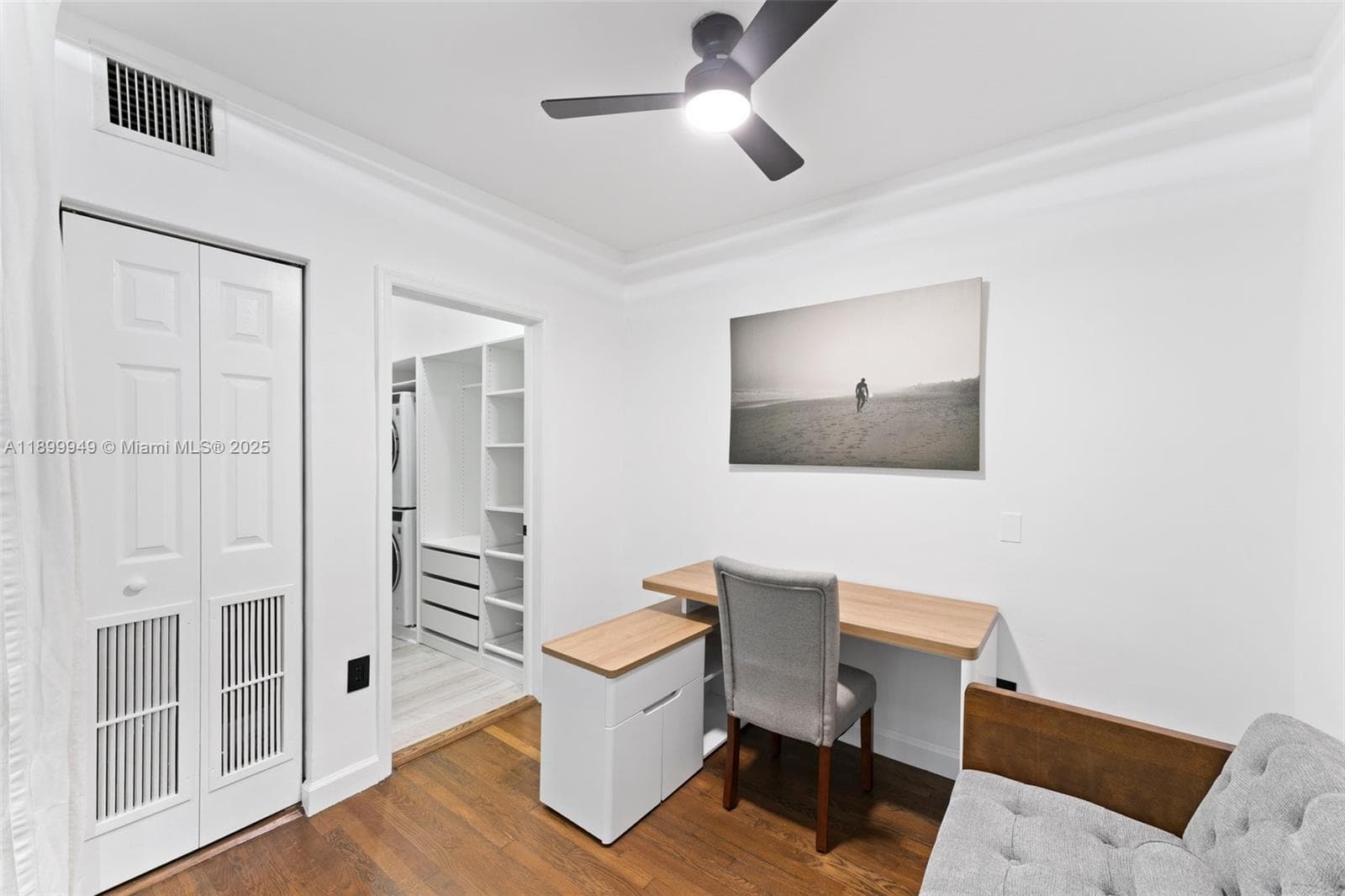 A11899949 — Miami Beach — 10