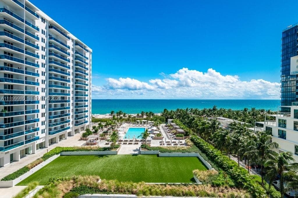 A11899980 — Miami Beach — 7