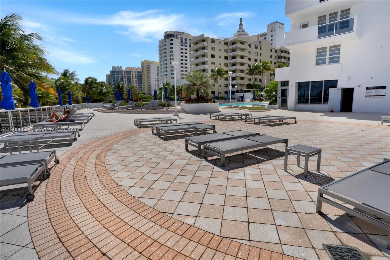 A11900059 — Miami Beach — 27