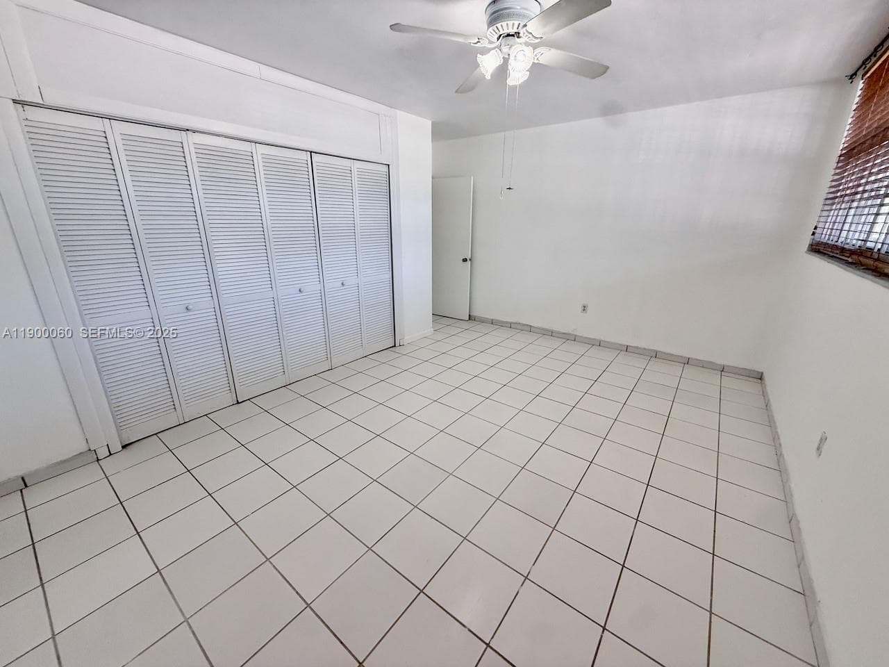 A11900060 — Miami Beach — 28