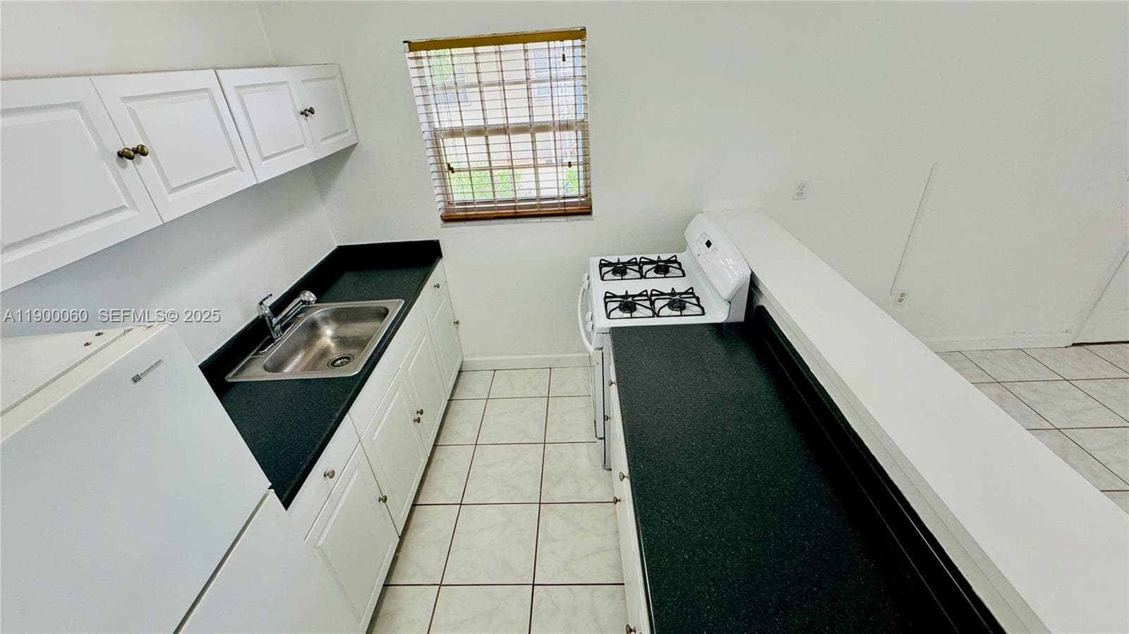 A11900060 — Miami Beach — 10