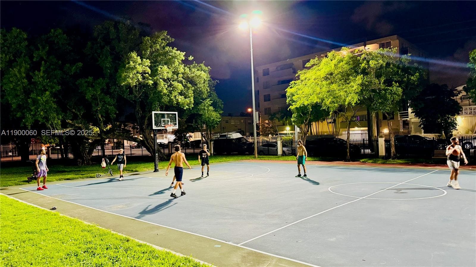 A11900060 — Miami Beach — 25