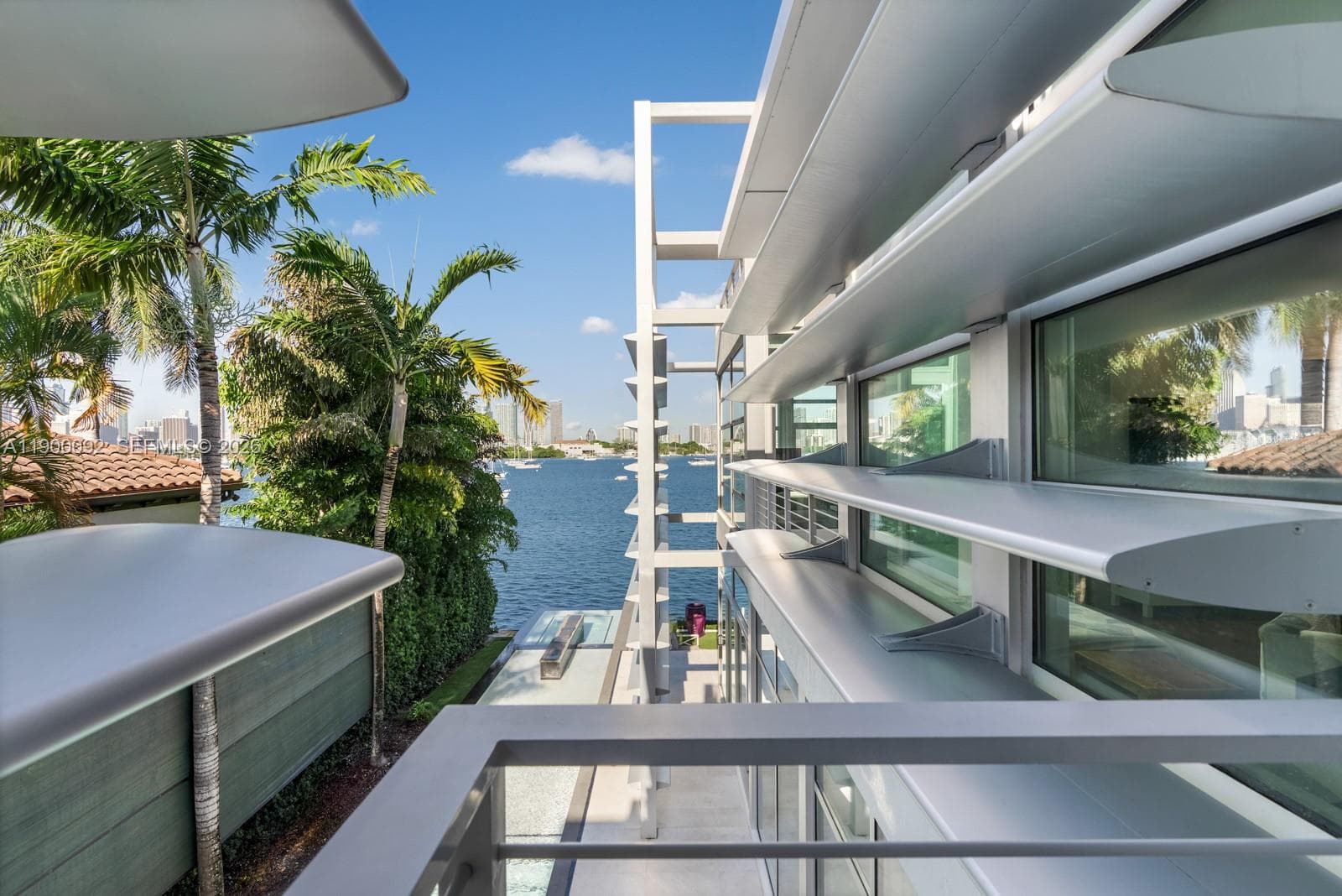 A11900092 — Miami Beach — 52