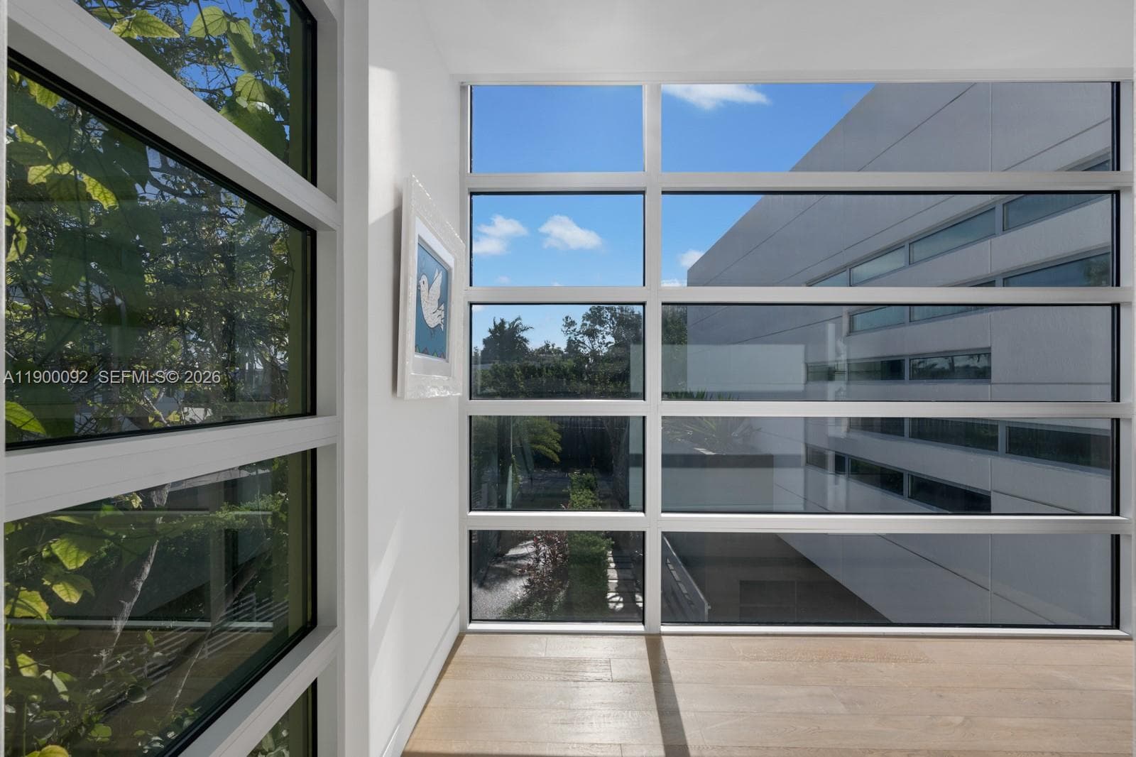 A11900092 — Miami Beach — 77