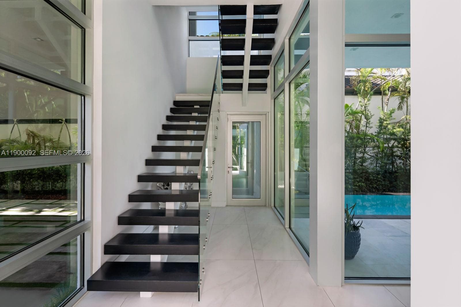 A11900092 — Miami Beach — 75
