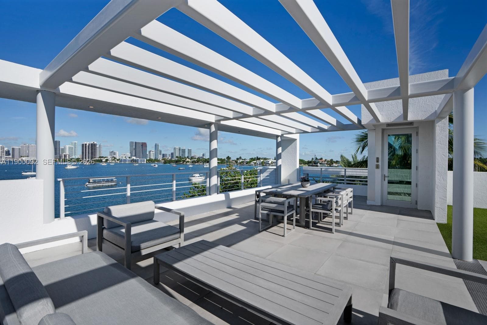 A11900092 — Miami Beach — 18