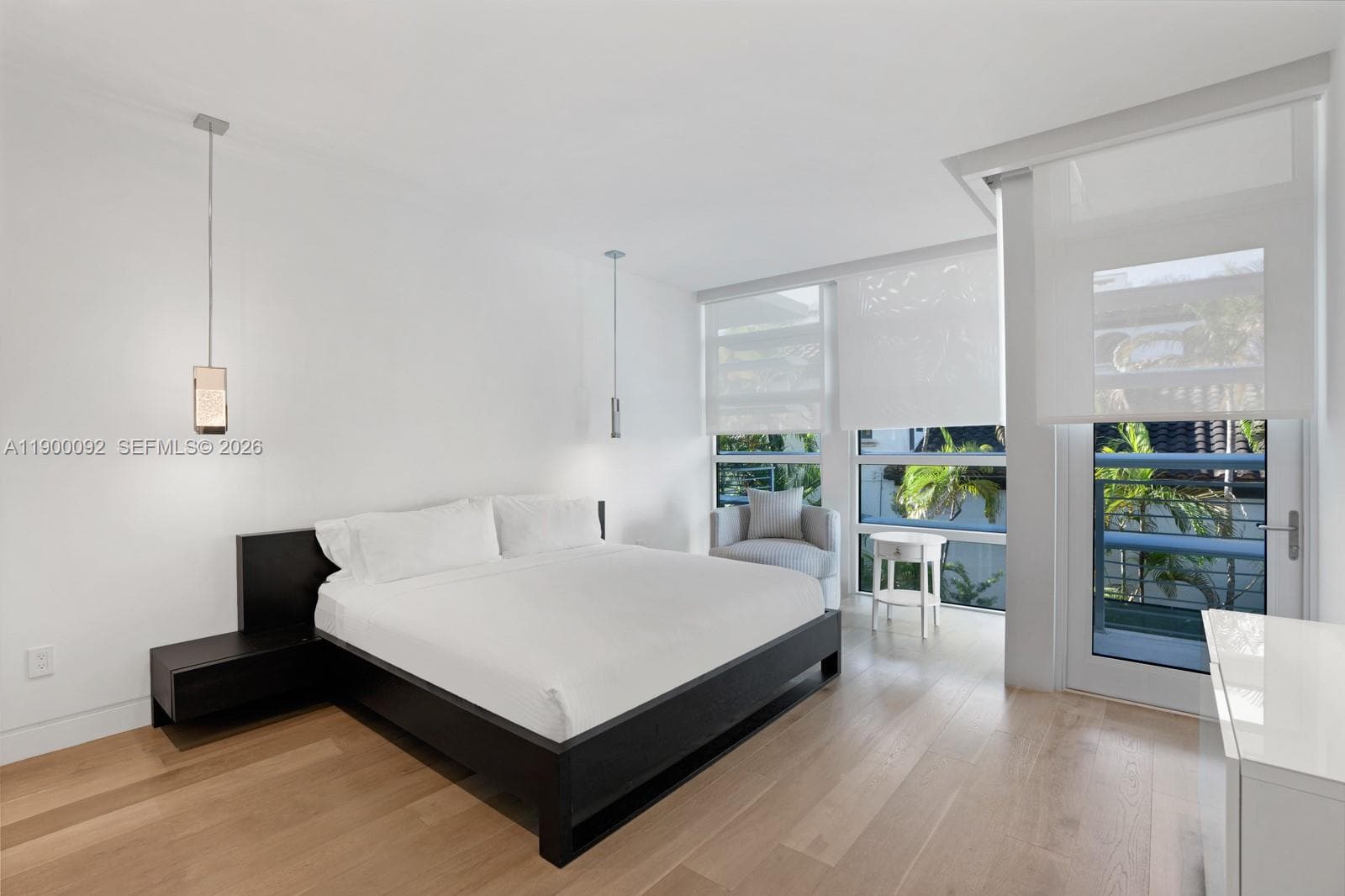A11900092 — Miami Beach — 50
