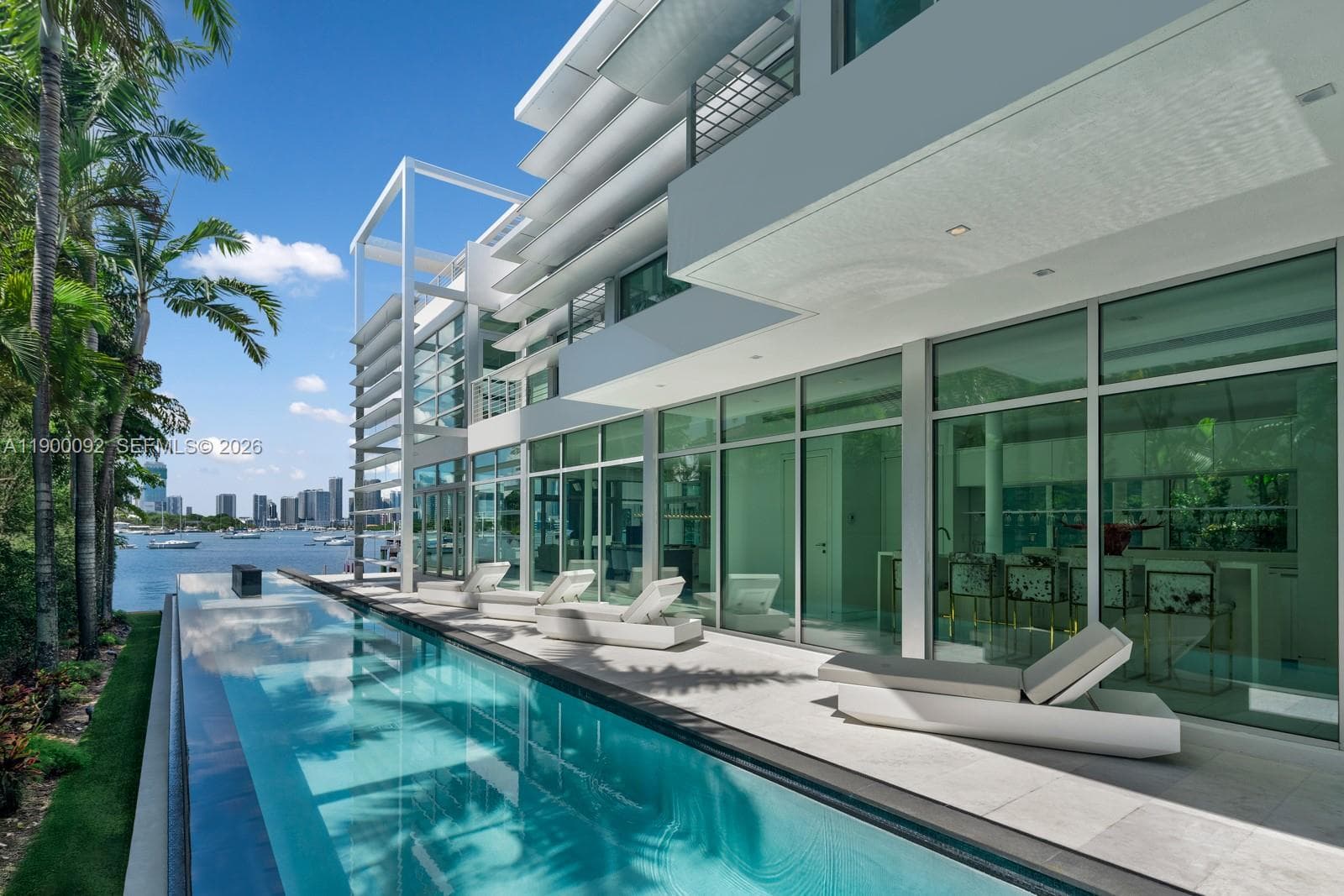 A11900092 — Miami Beach — 70