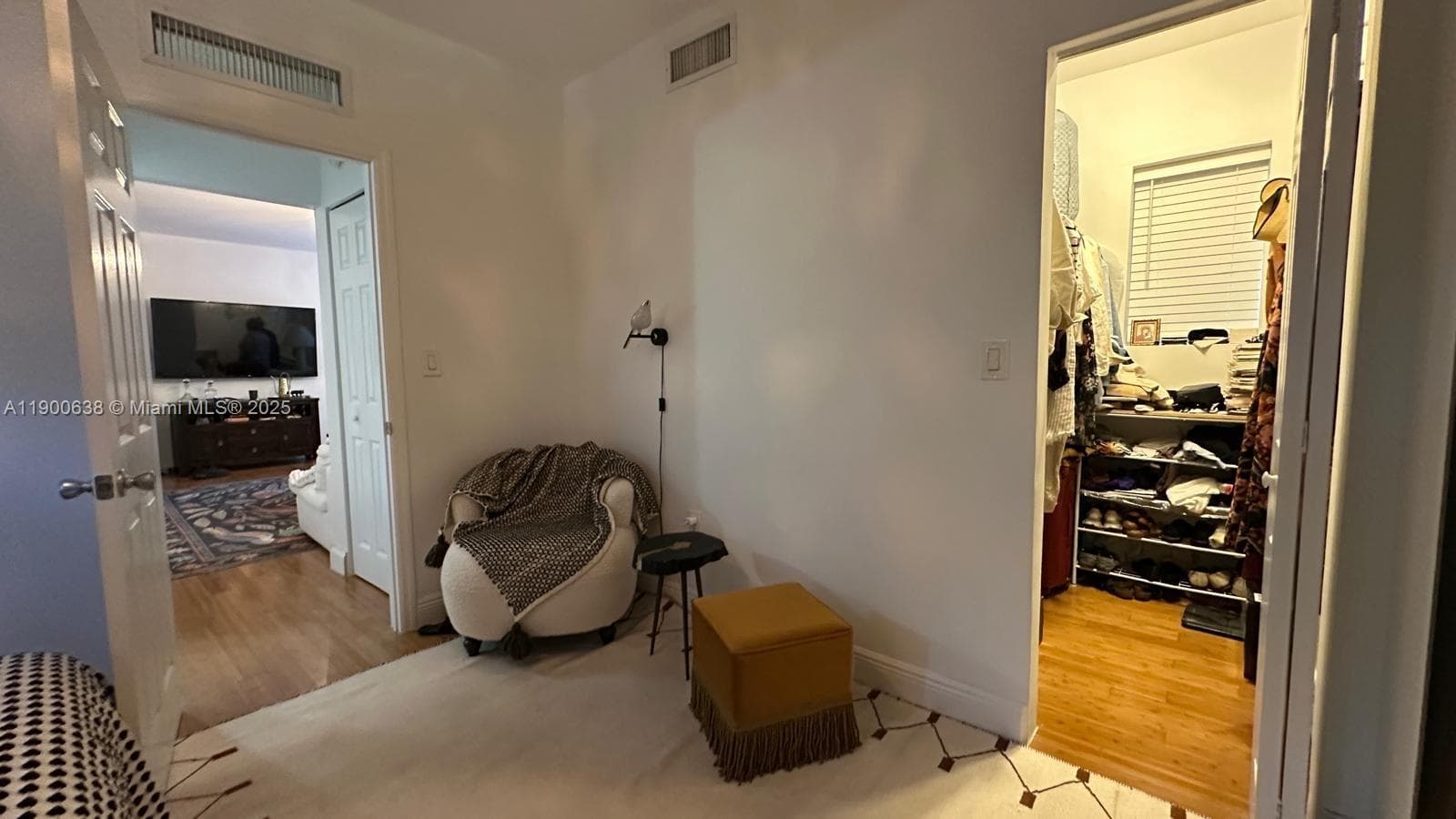 A11900638 — Miami Beach — 34