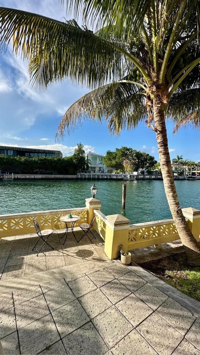 A11900638 — Miami Beach — 18