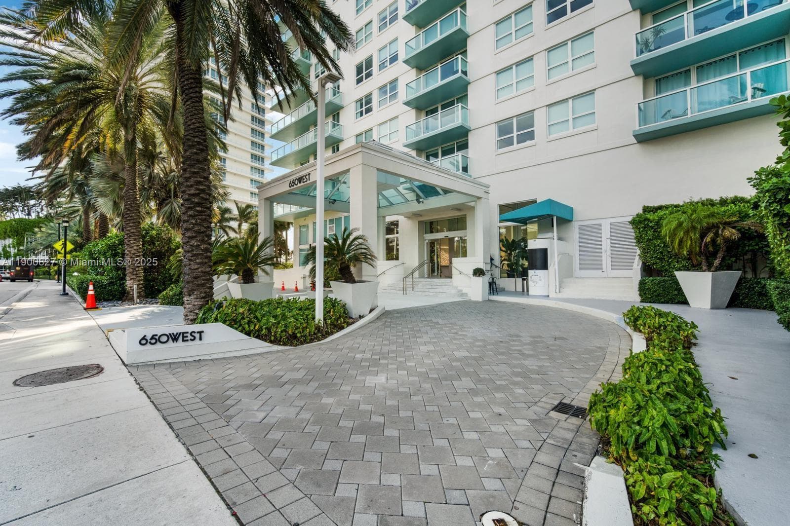 A11900827 — Miami Beach — 15