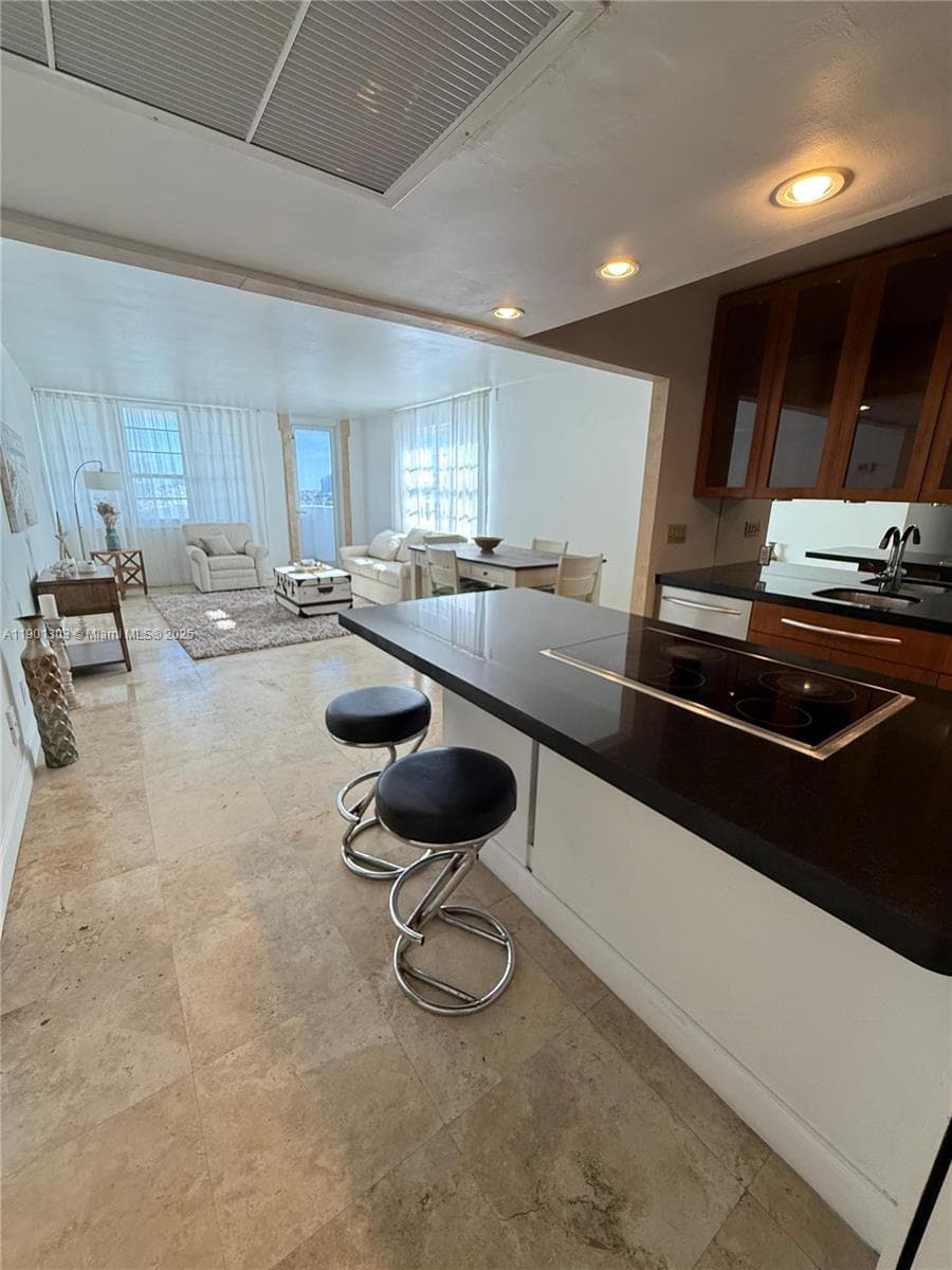 A11901303 — Miami Beach