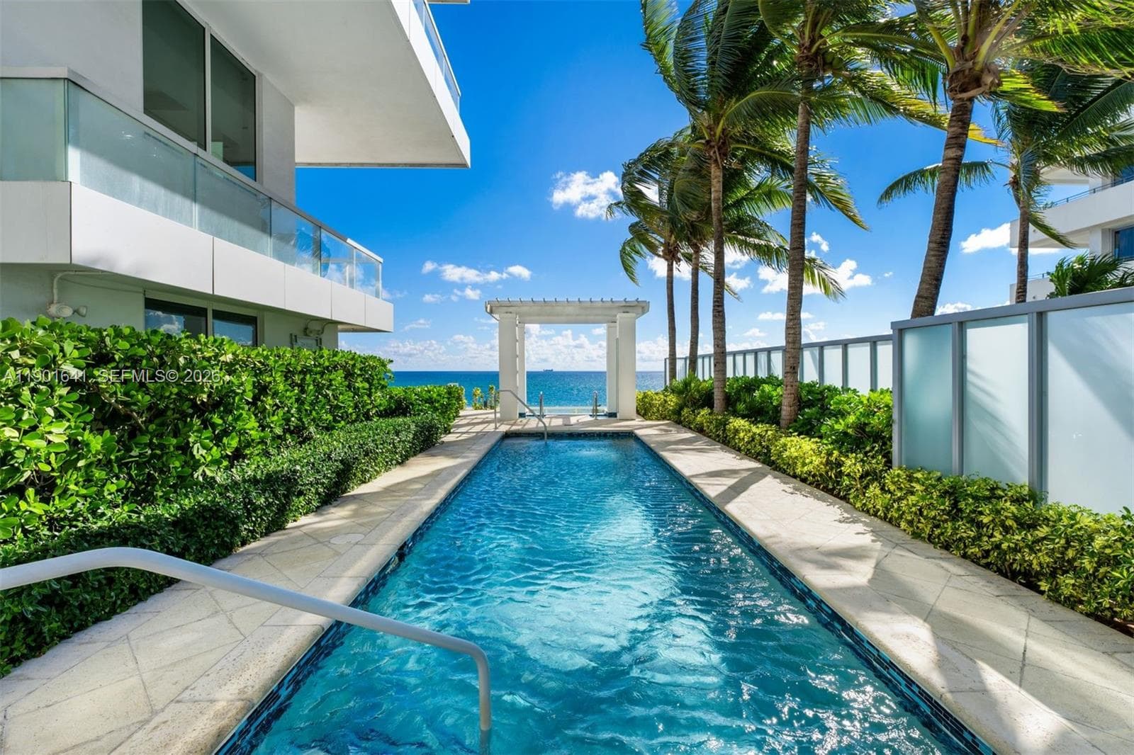 A11901641 — Miami Beach — 2