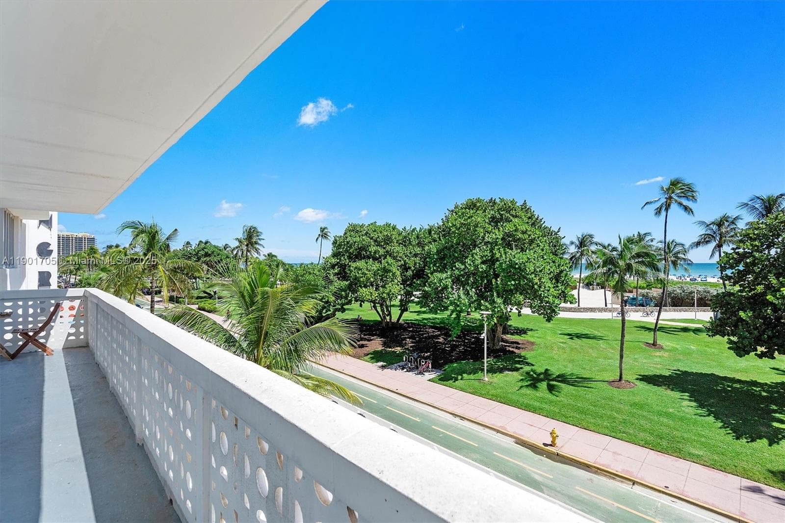 A11901705 — Miami Beach — 24