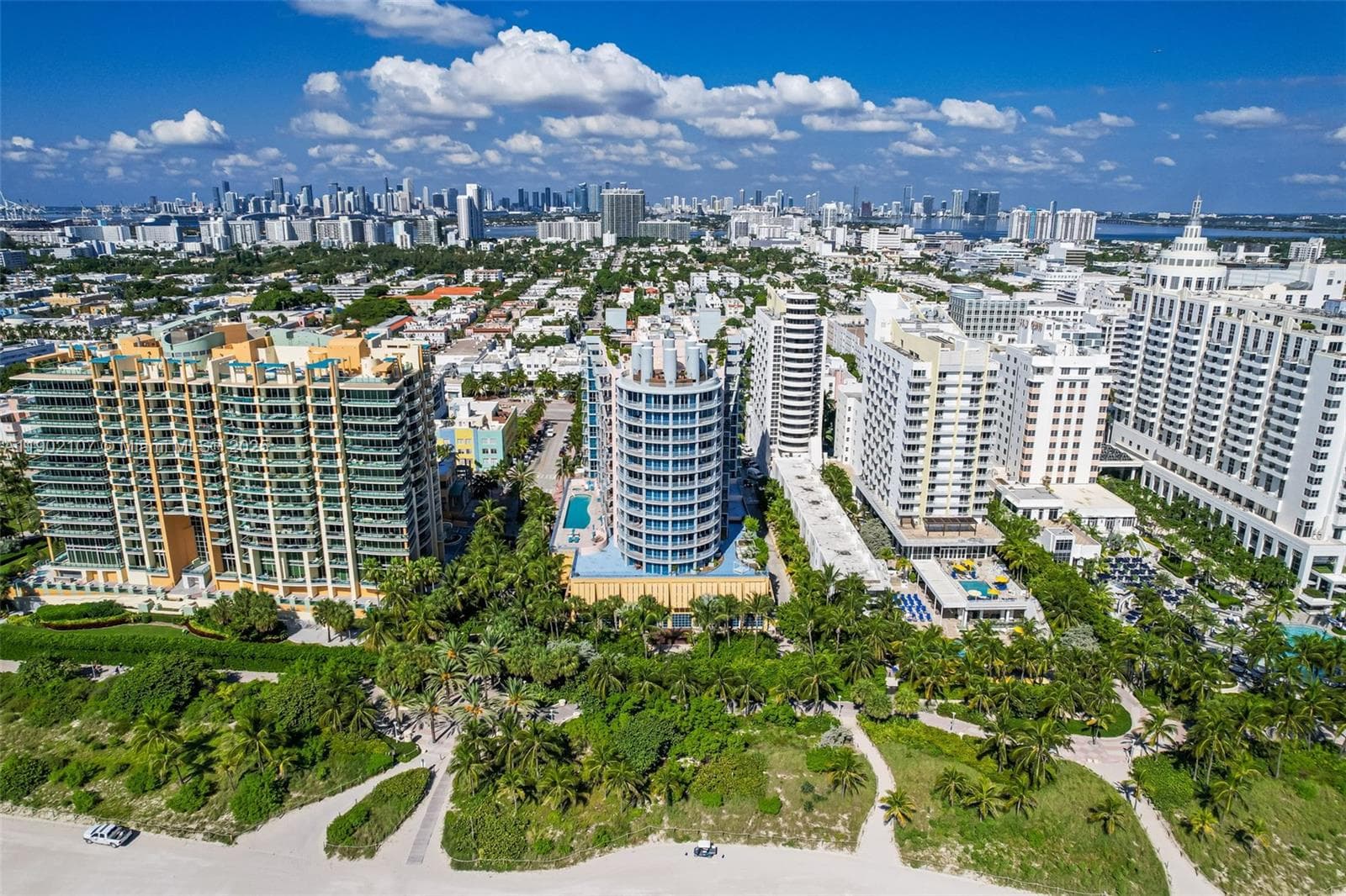 A11902107 — Miami Beach — 24